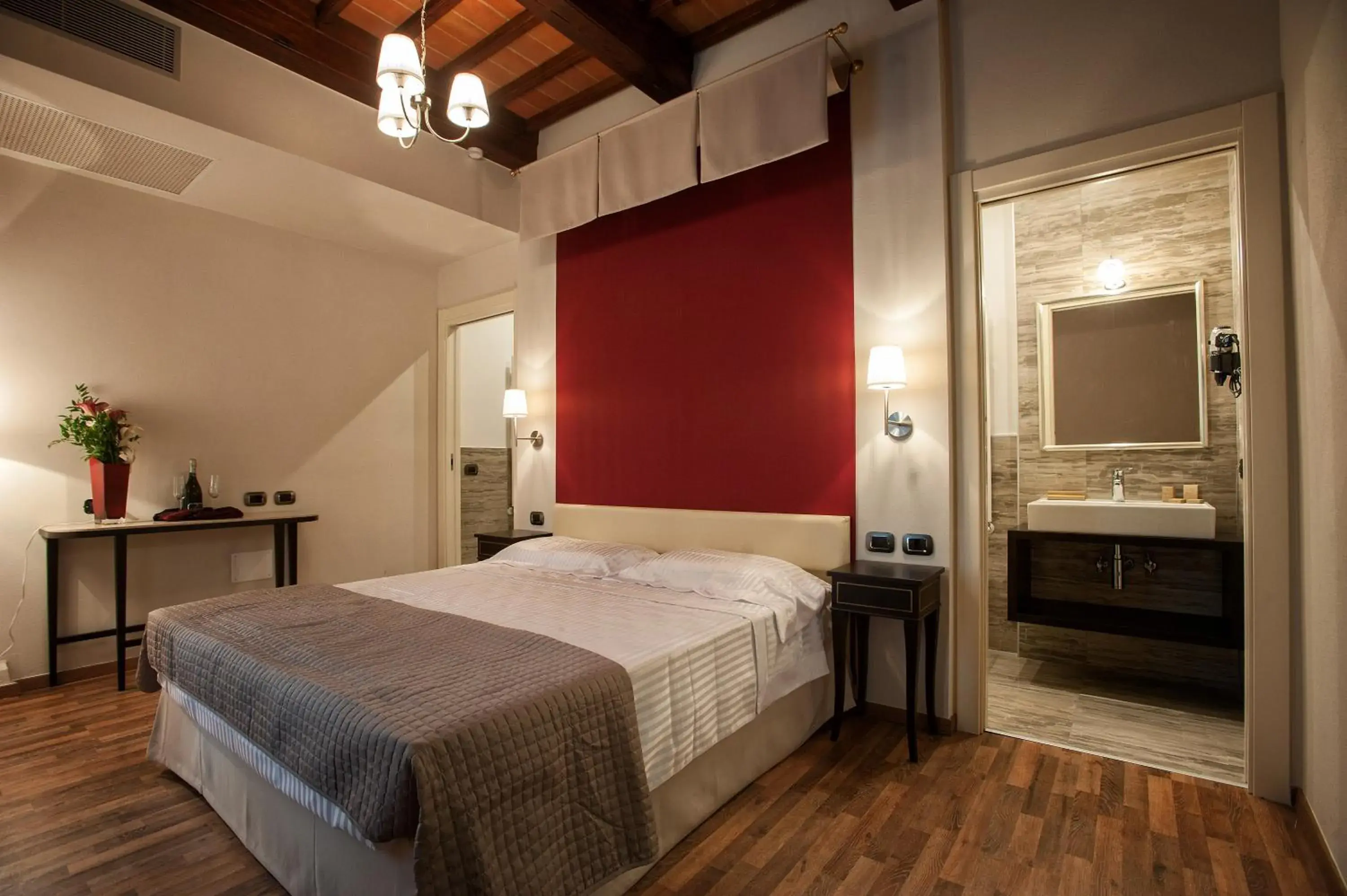 Photo of the whole room, Bed in Grand Hotel Impero Spa & Resort