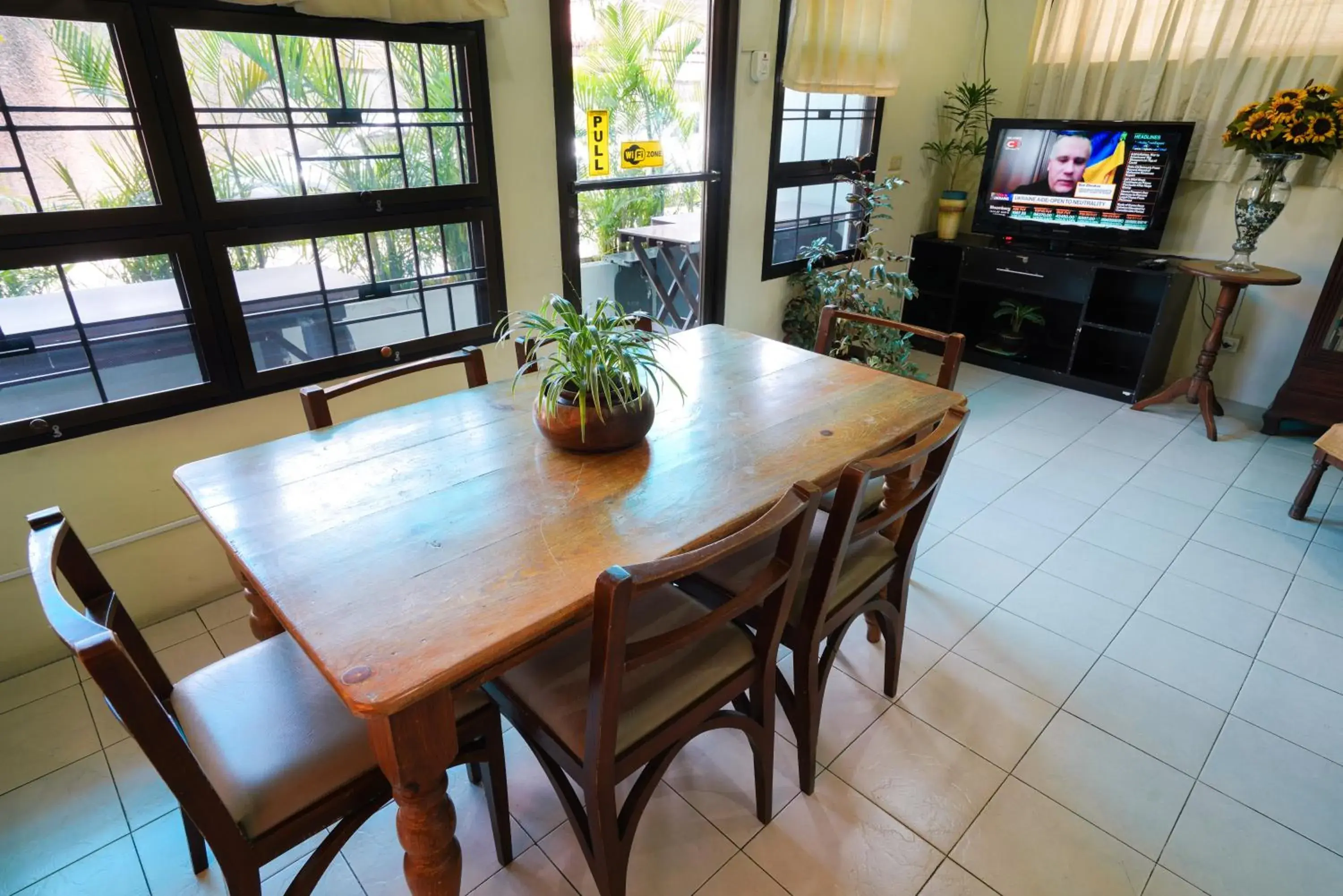 Dining Area in Tarasa Hostel