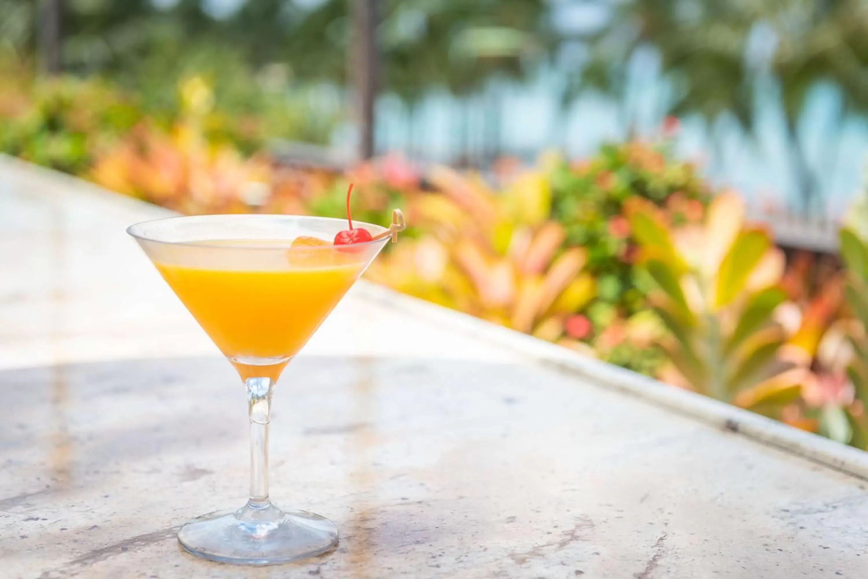 Restaurant/places to eat, Drinks in Hyatt Regency Waikiki Beach Resort & Spa