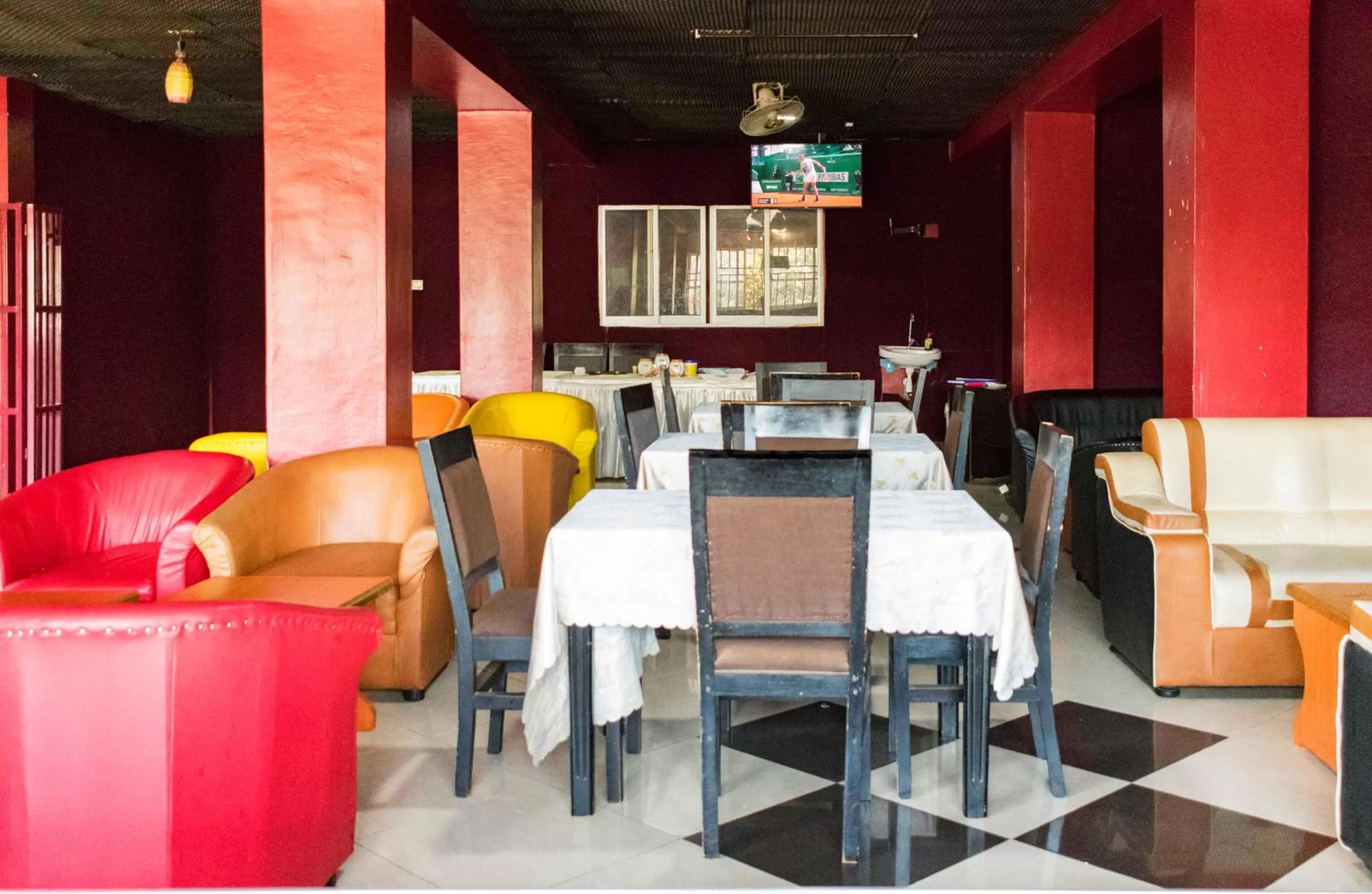 Restaurant/places to eat in Sunrise Hotel Kampala