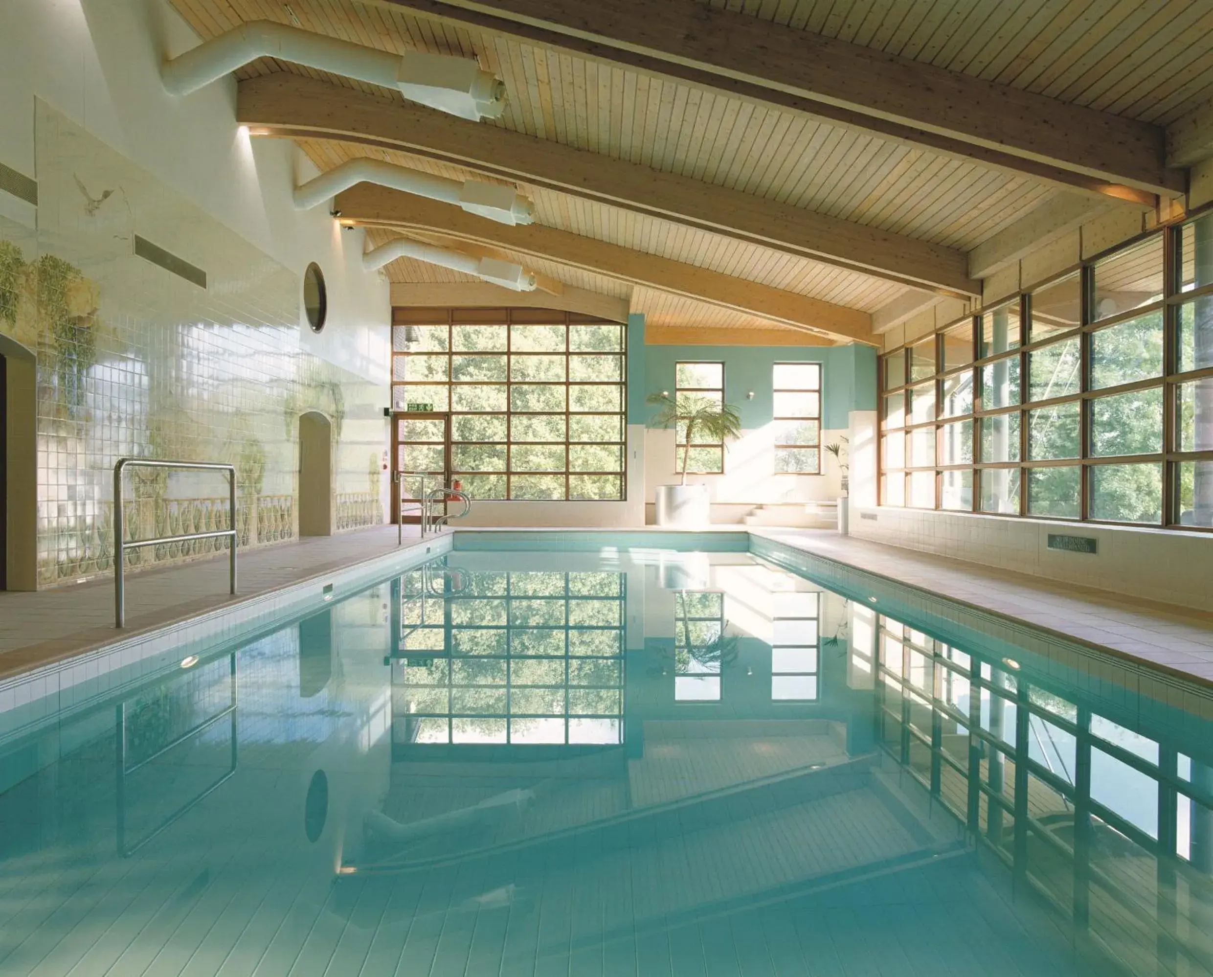 Swimming pool in Denham Grove Swimming pool in Denham Grove