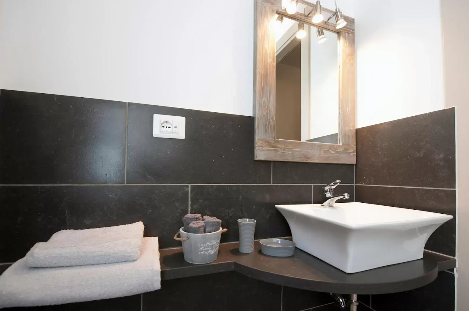 Bathroom in Le Suites - di fronte Ospedale Sacro Cuore