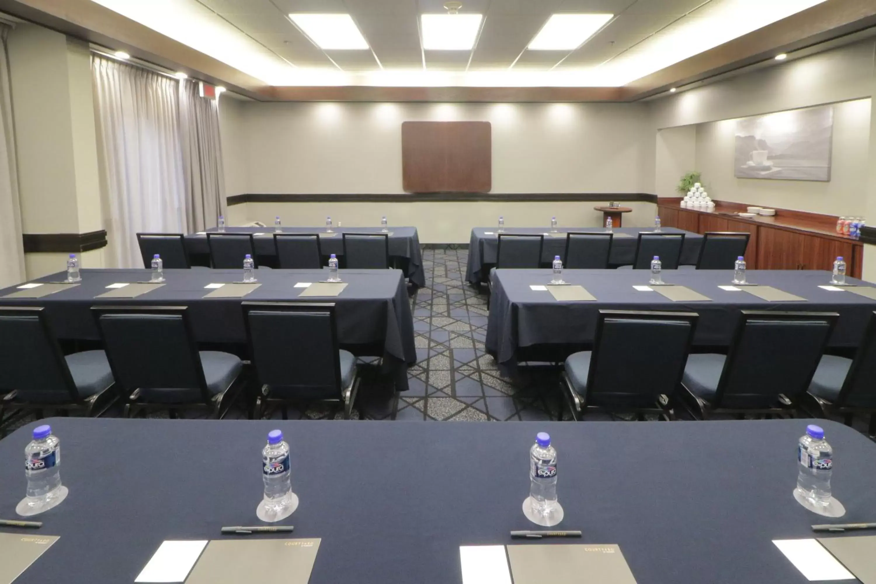 Meeting/conference room in Courtyard Monterrey Airport