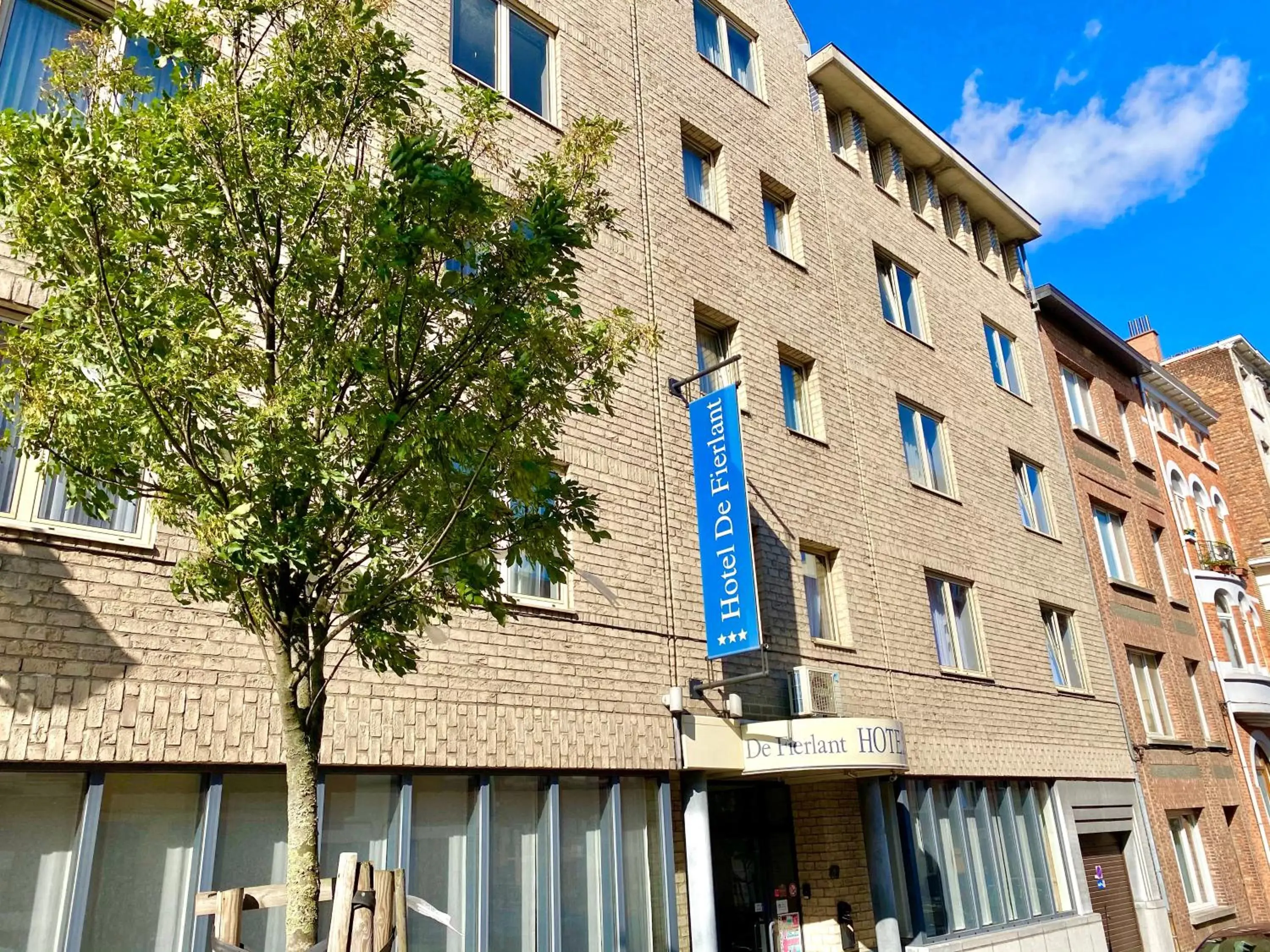 Facade/entrance, Property Building in Hotel De Fierlant