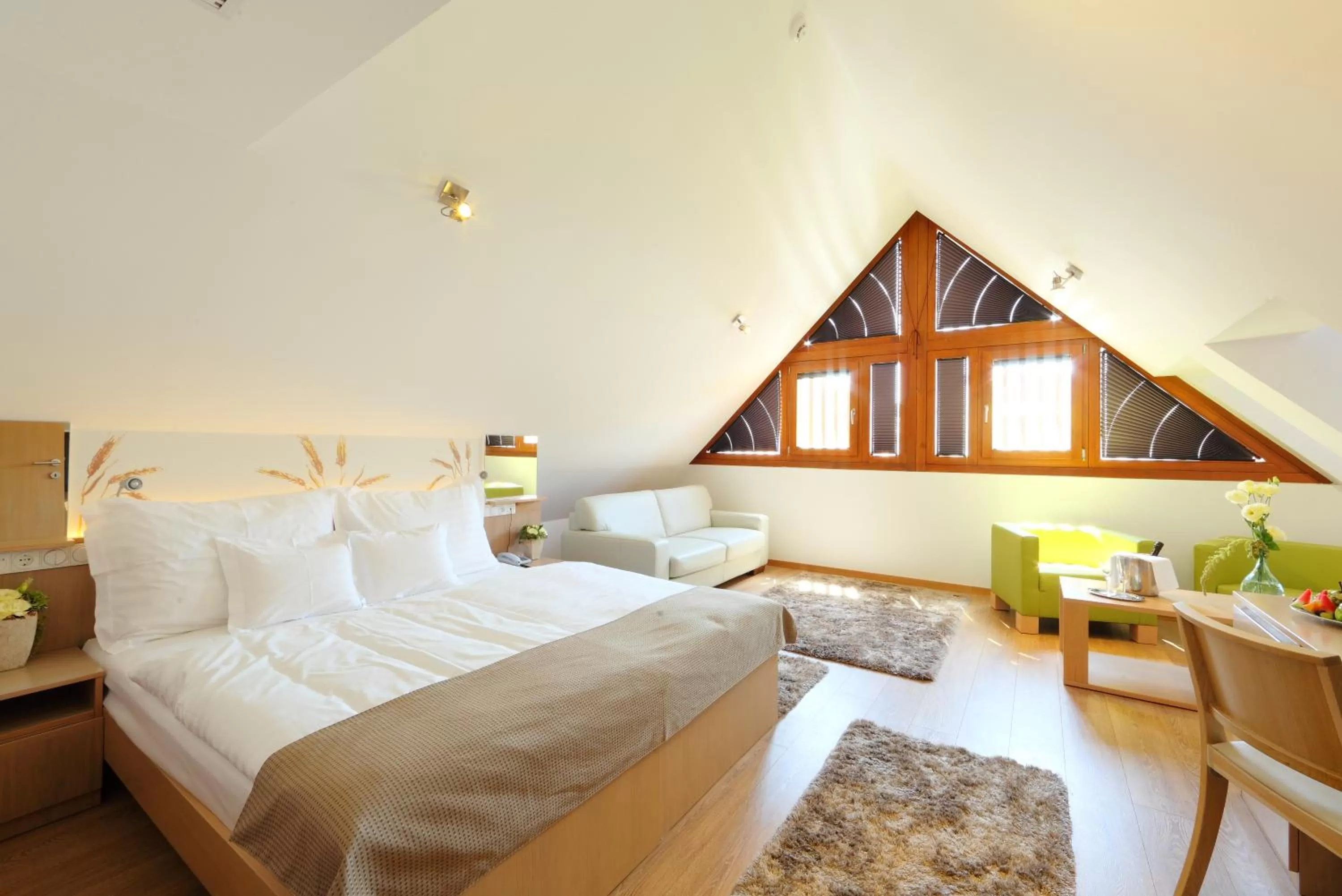 Bedroom, Bed in Hotel Historia Malomkert