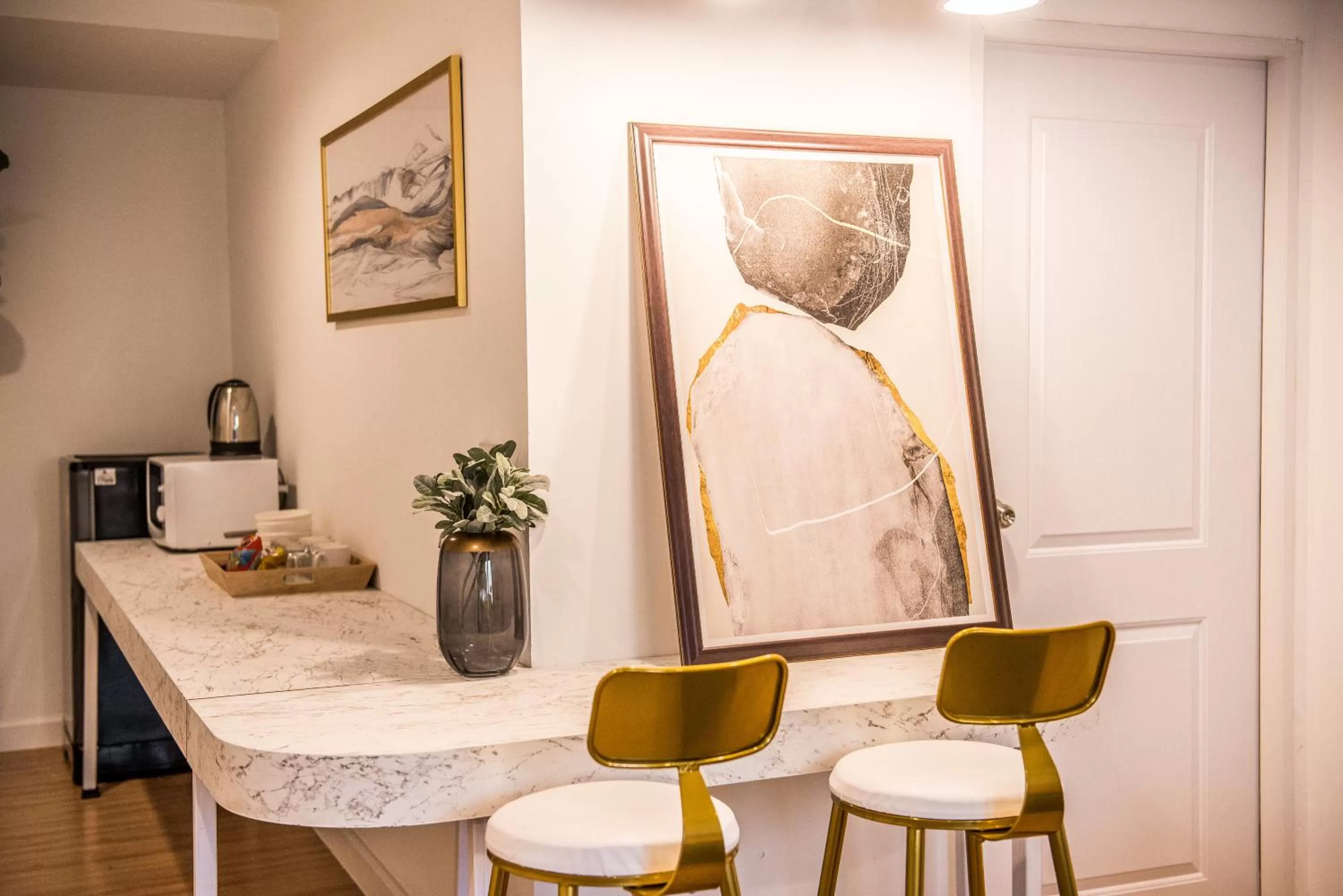 Coffee/tea facilities in Theme Boutique Hotel Bangkok