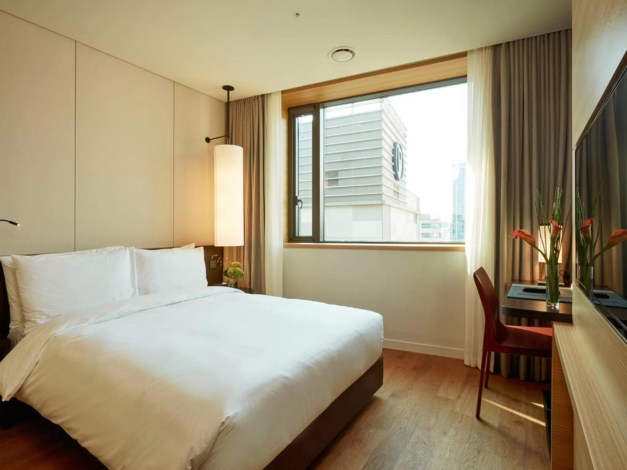 Bedroom, Bed in Crown Park Hotel Seoul