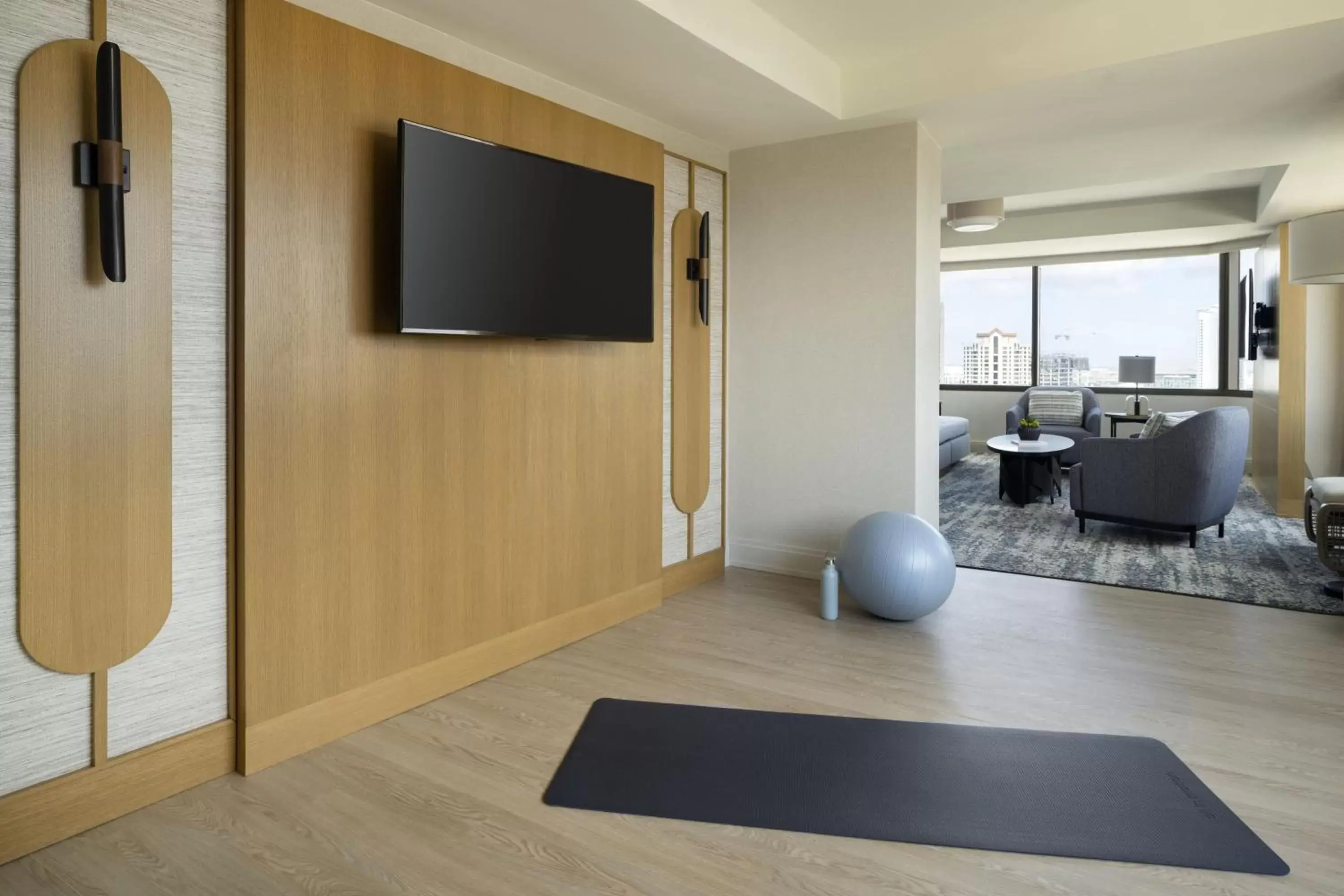 Fitness centre/facilities, TV/Entertainment Center in San Diego Marriott Marquis and Marina