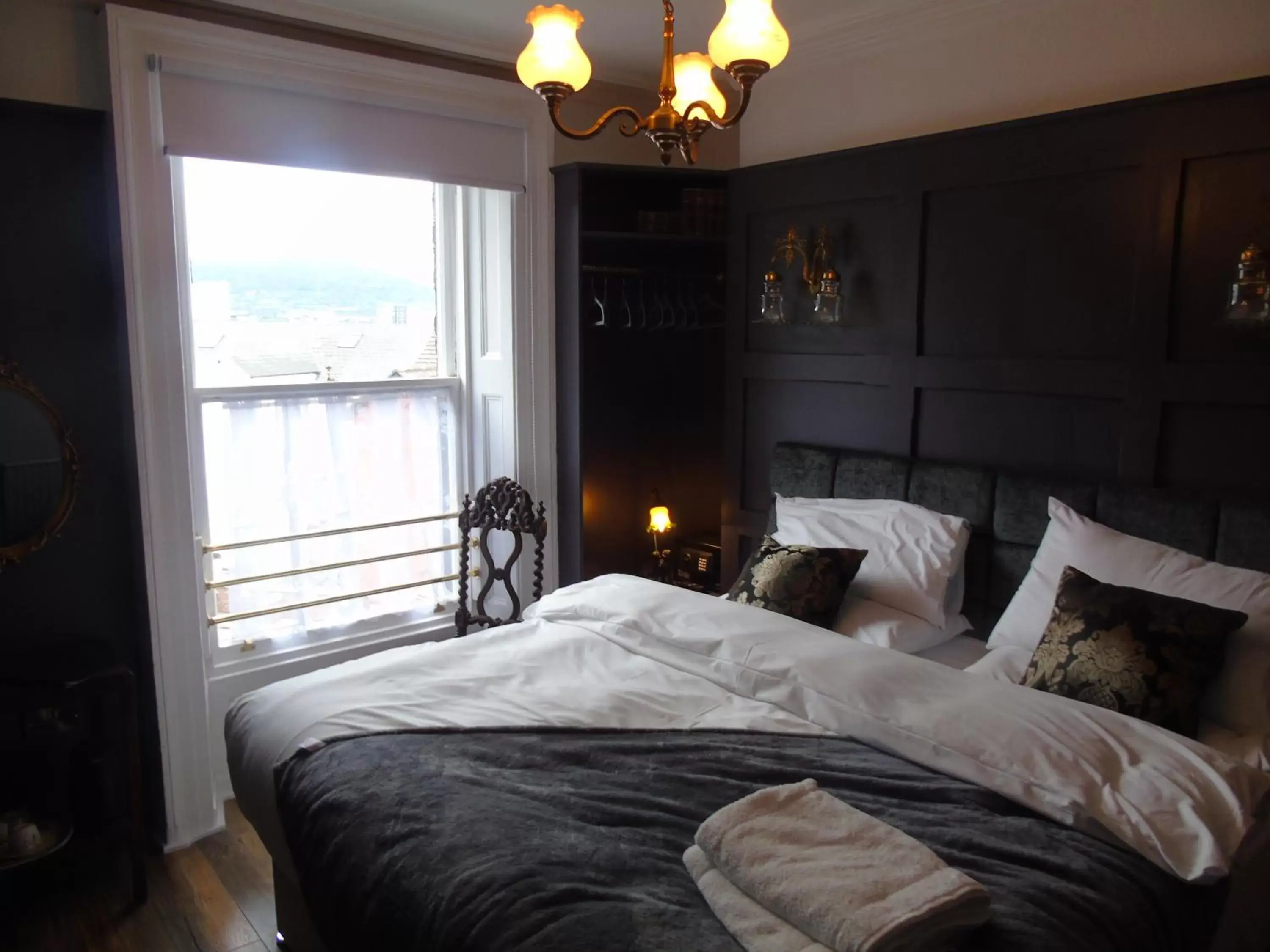 Bedroom, Bed in The Warren Belfast