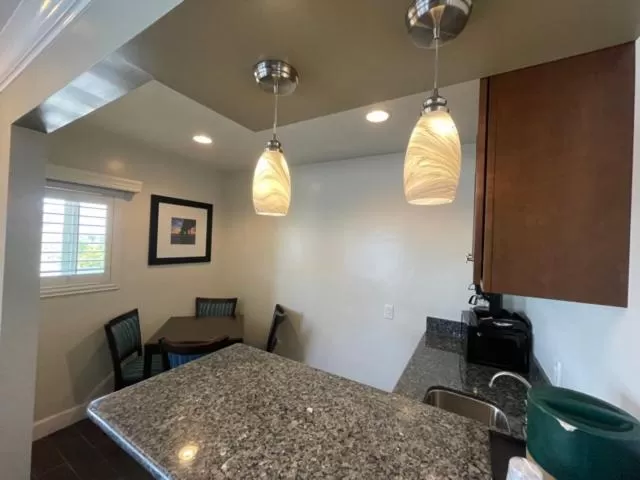 Hi View Inn & Suites