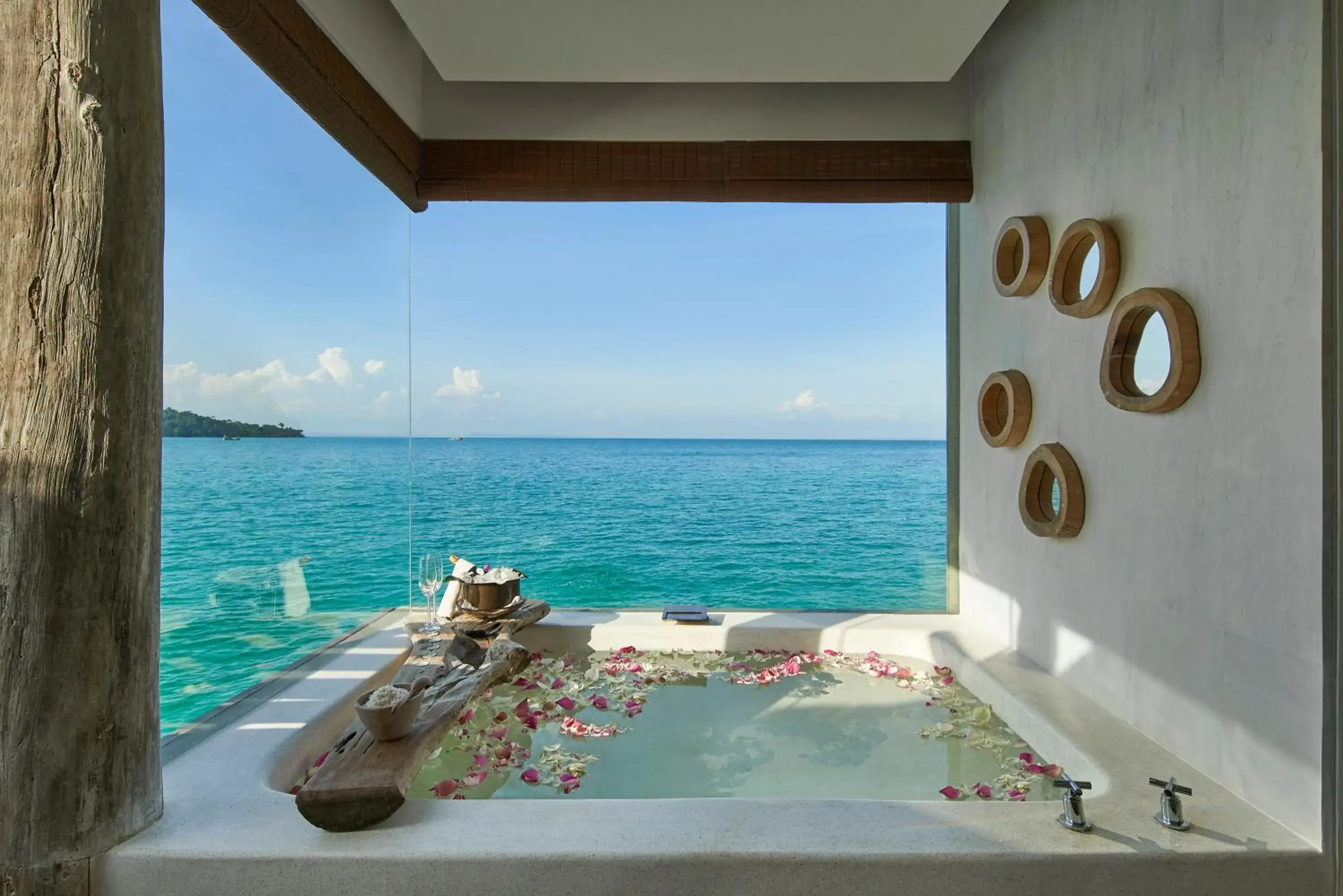 Bath in Song Saa Private Island