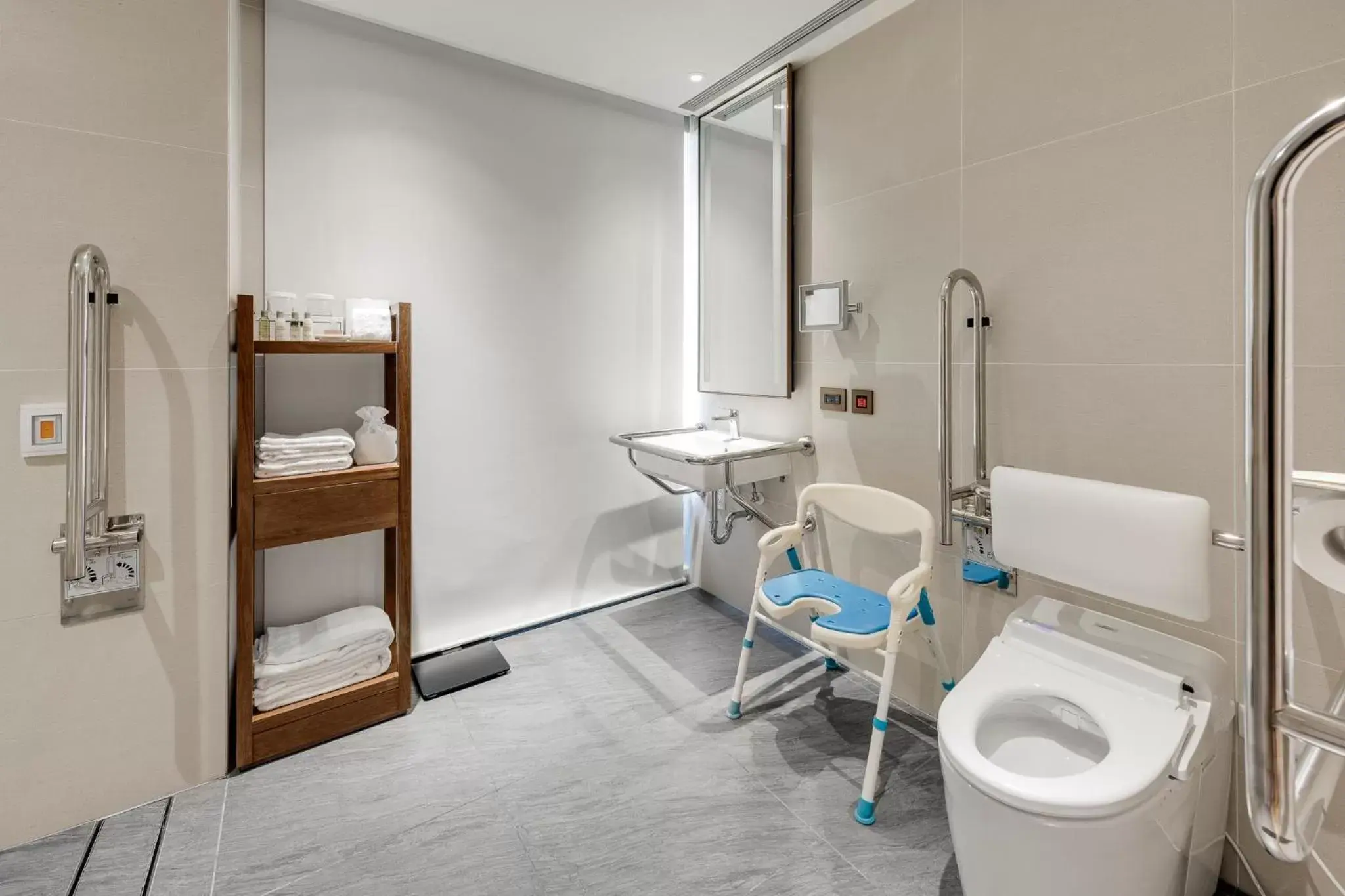 Toilet, Bathroom in DoubleTree by Hilton Taipei Zhongshan