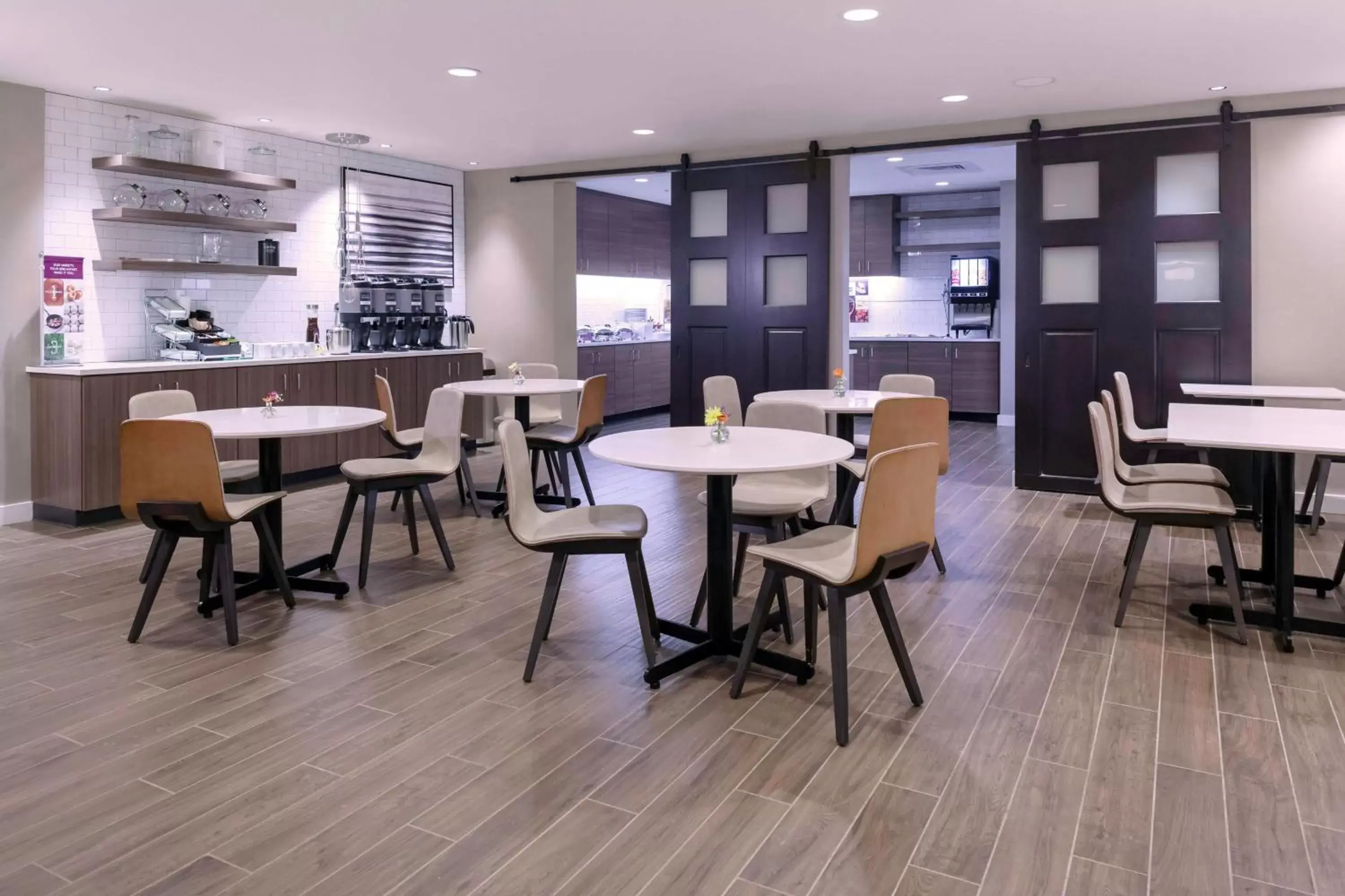 Restaurant/Places to Eat in Residence Inn by Marriott St. Louis West County