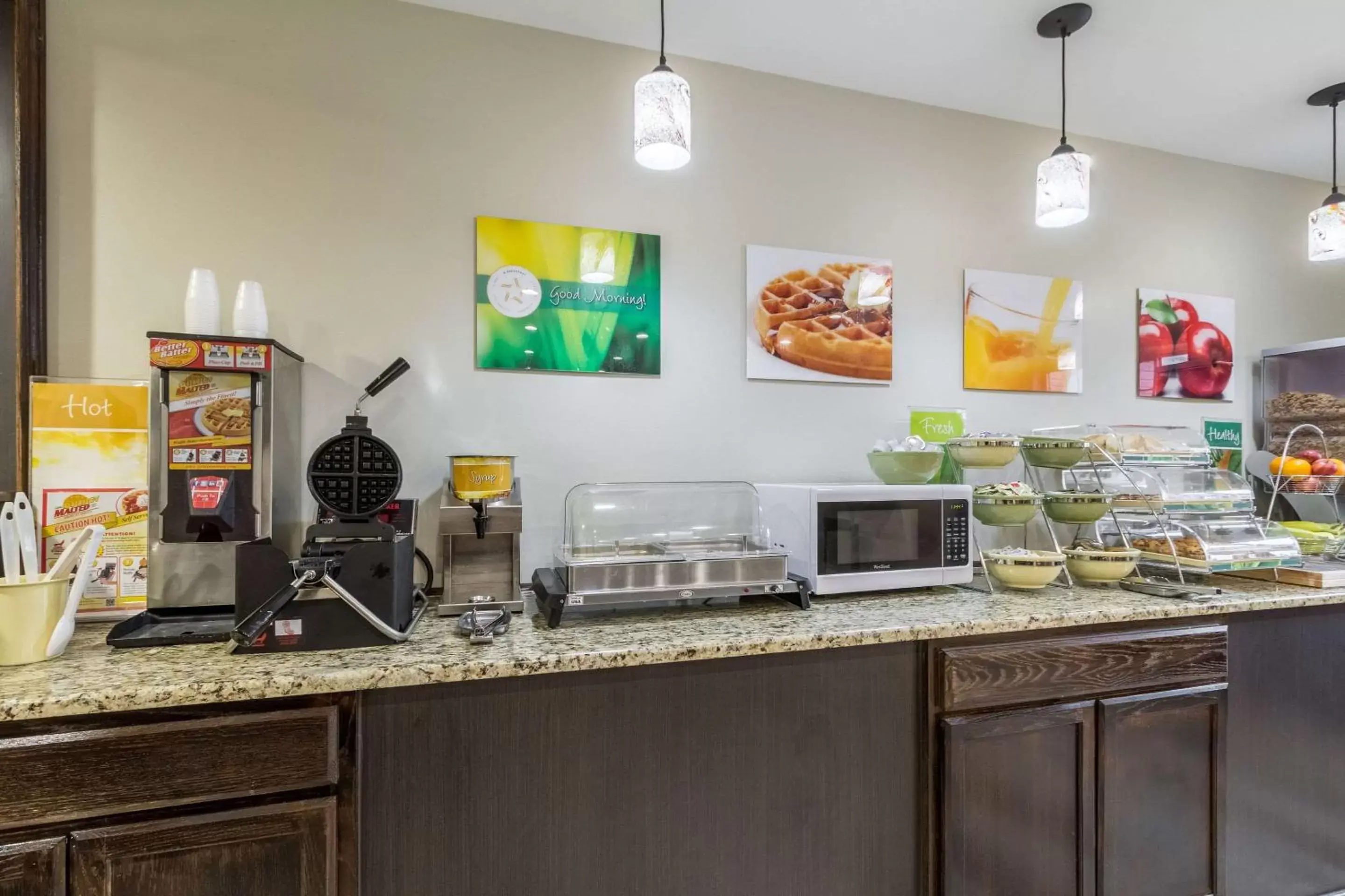 Restaurant/places to eat in Quality Inn & Suites North Lima - Boardman Restaurant/places to eat in Quality Inn & Suites North Lima - Boardman