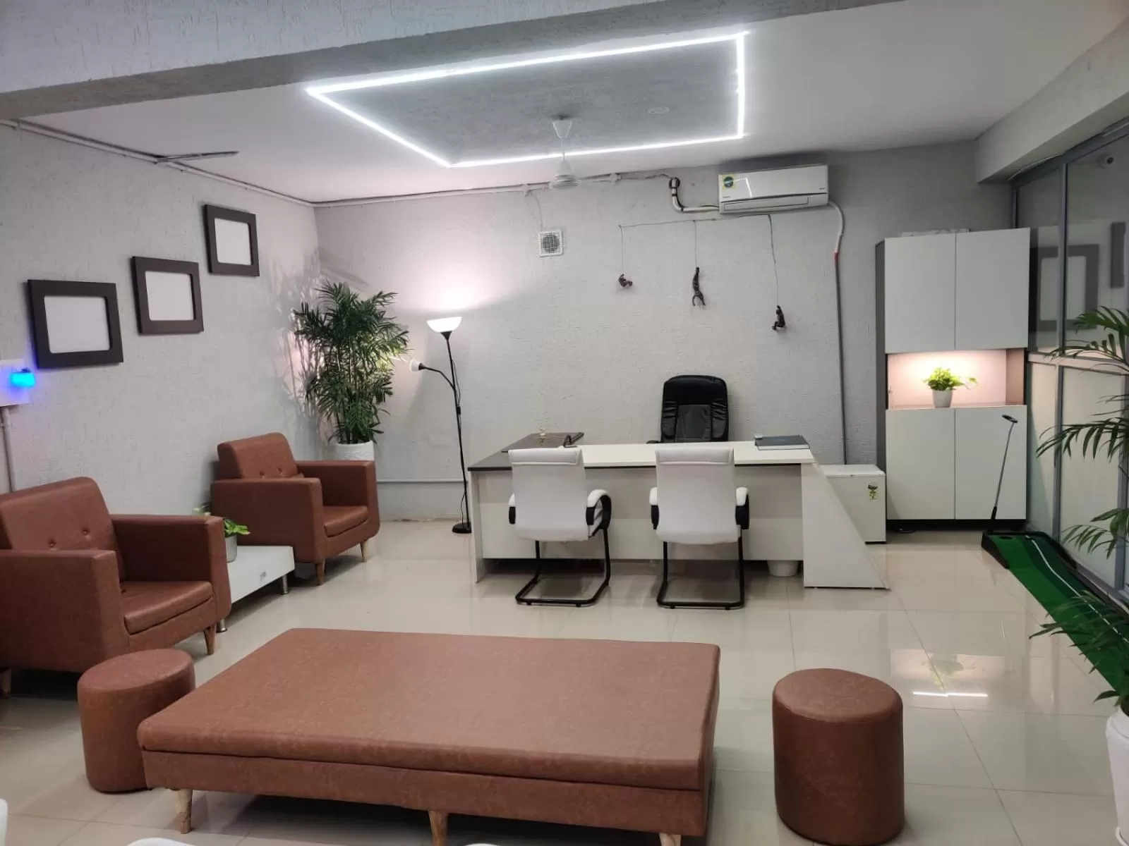 Meeting/conference room in RESTEL STUDIO FLATS