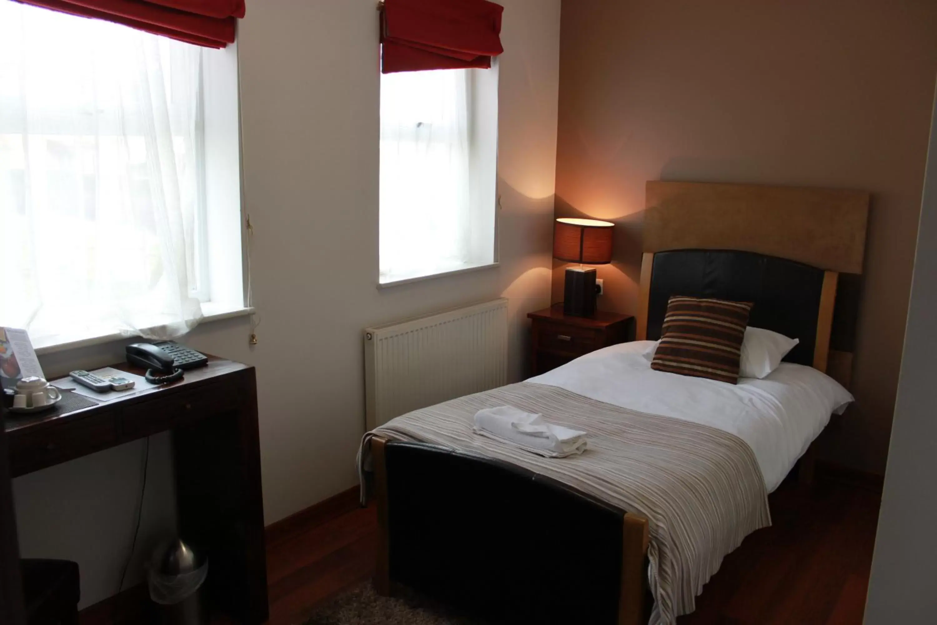 Single Room in Leaside Hotel