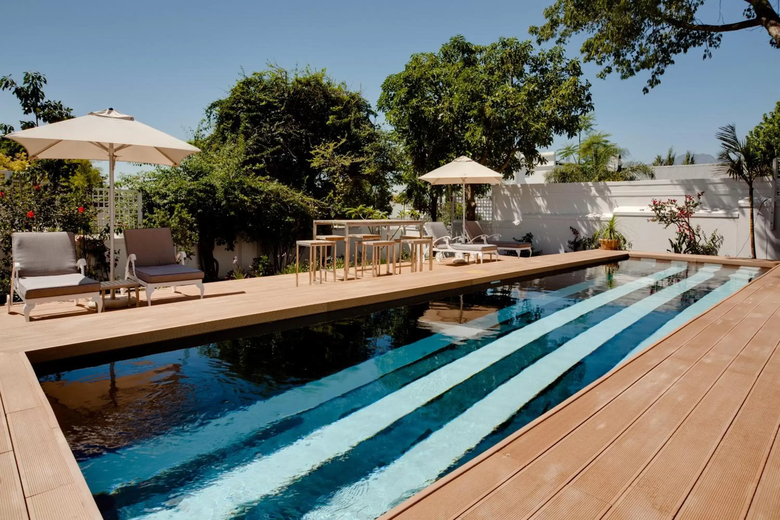 Balcony/Terrace, Swimming Pool in Majeka House