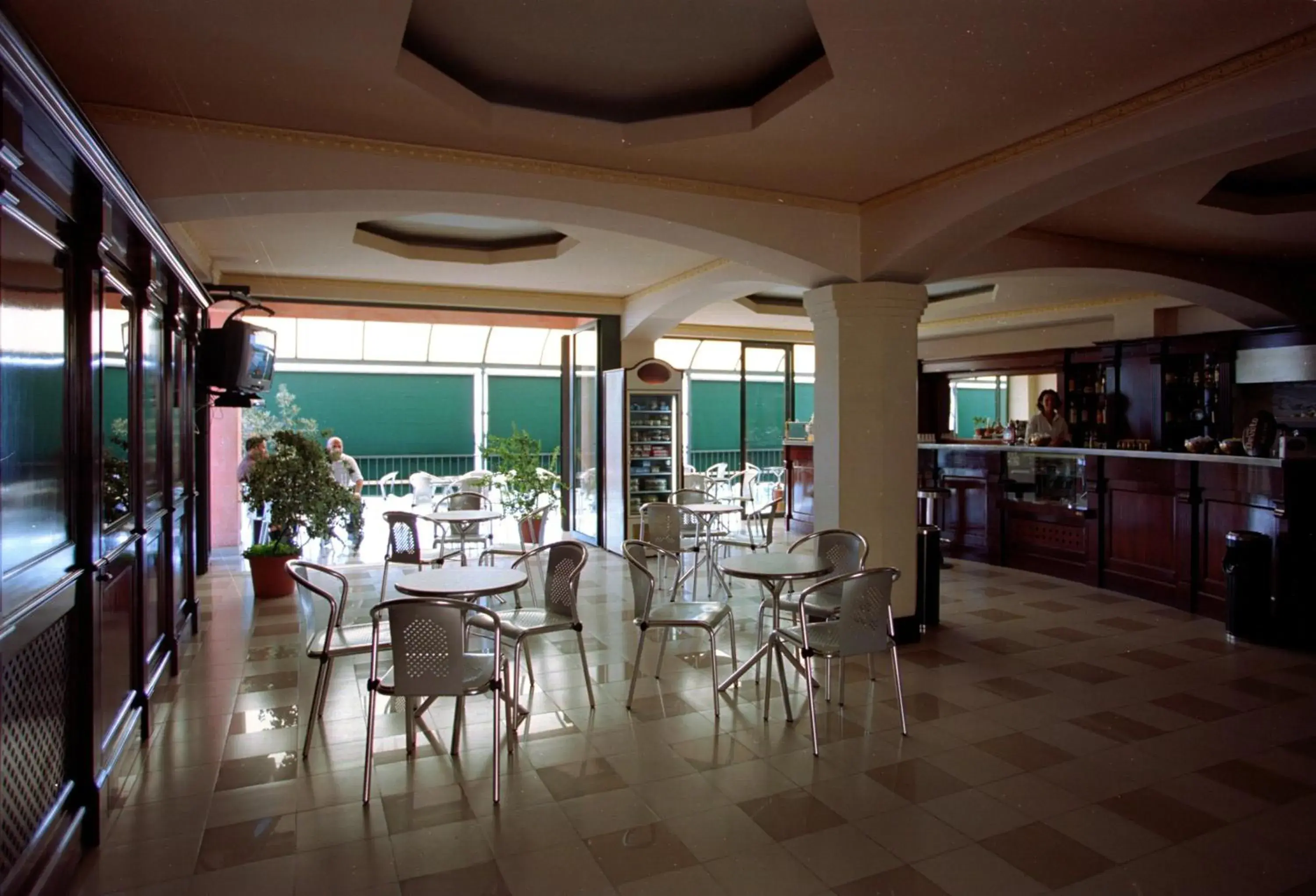 Restaurant/places to eat in Hotel Belvedere