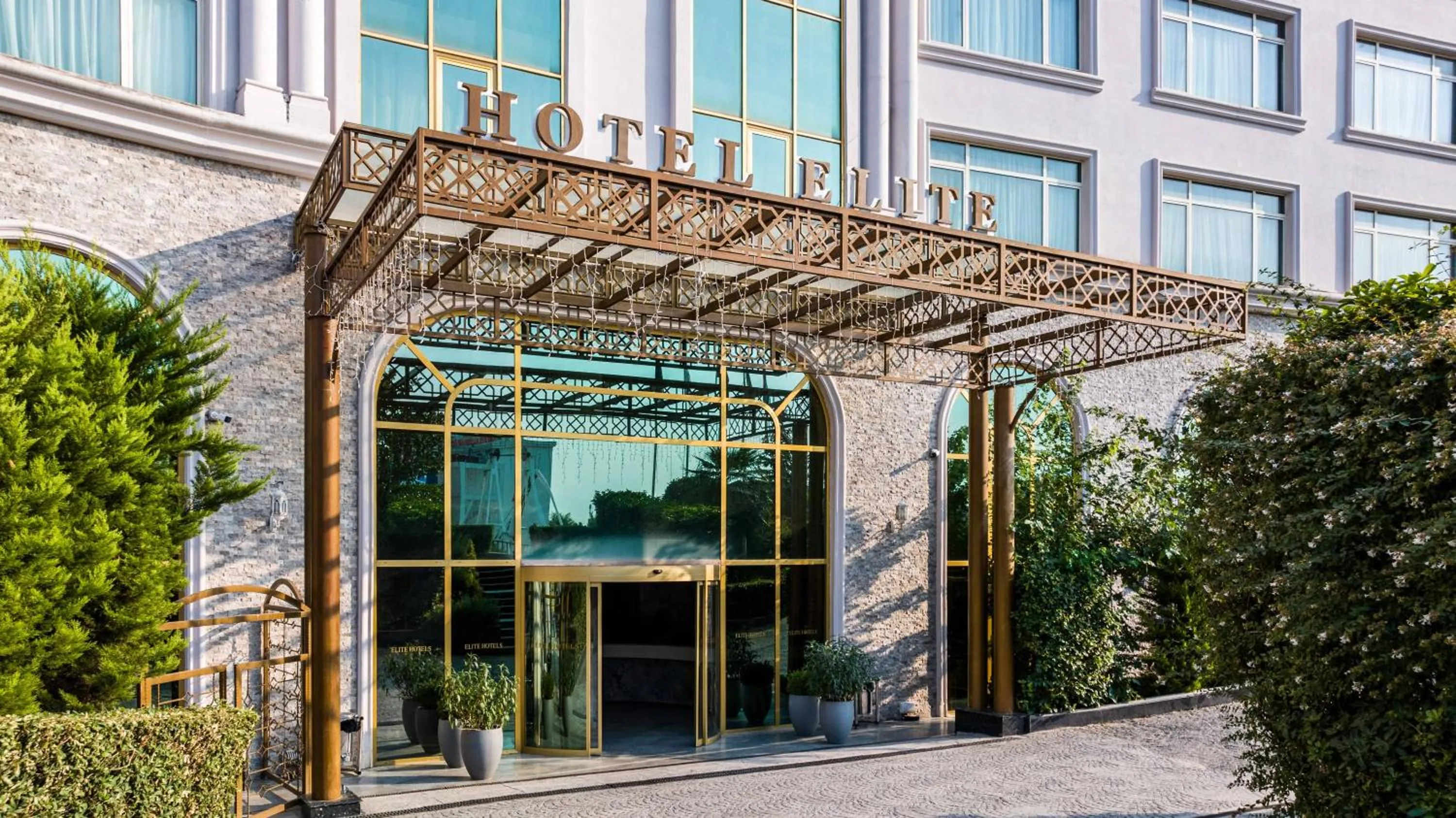 Property building in Elite Hotel Dragos