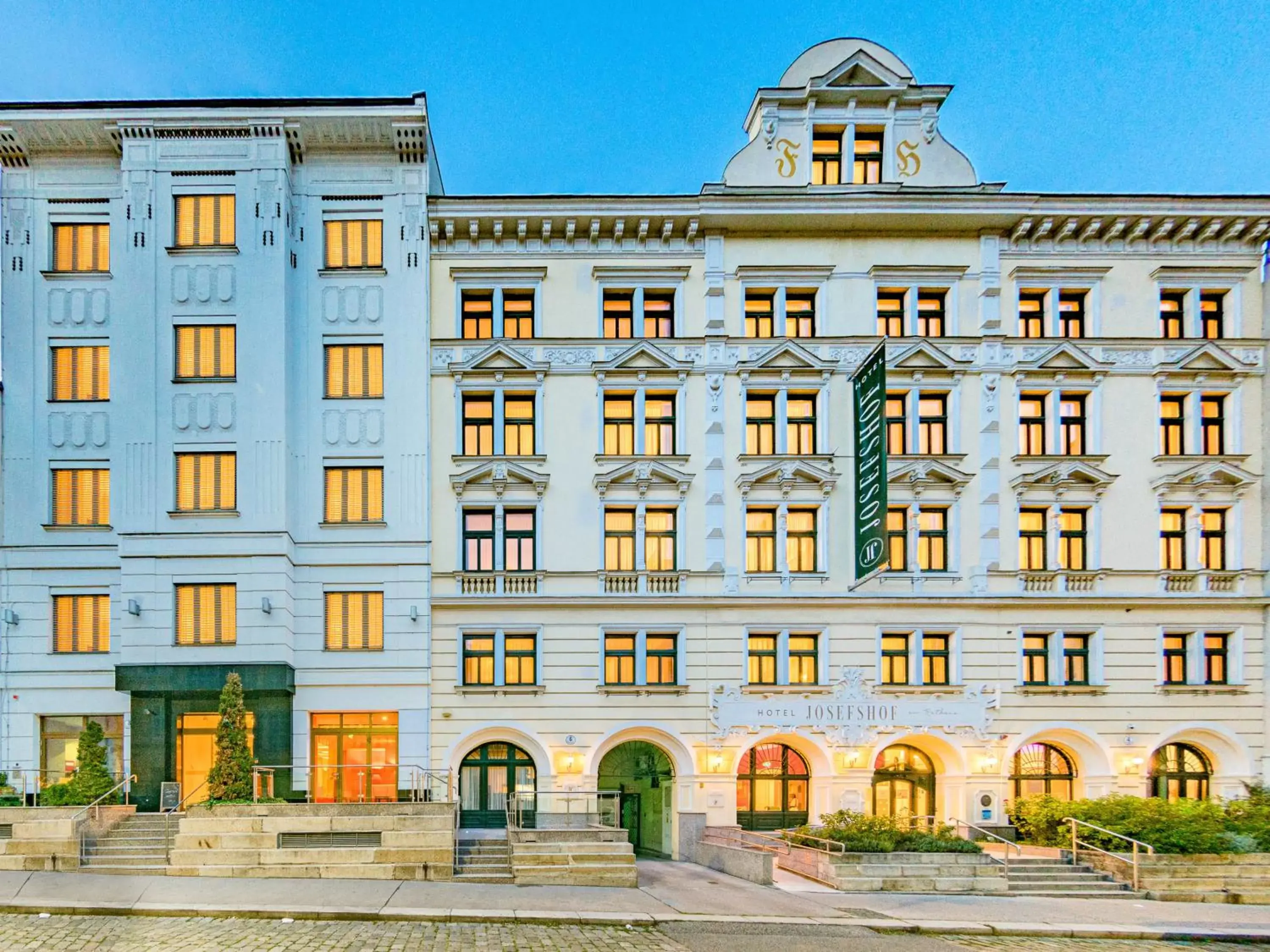 Property building in Hotel Josefshof am Rathaus