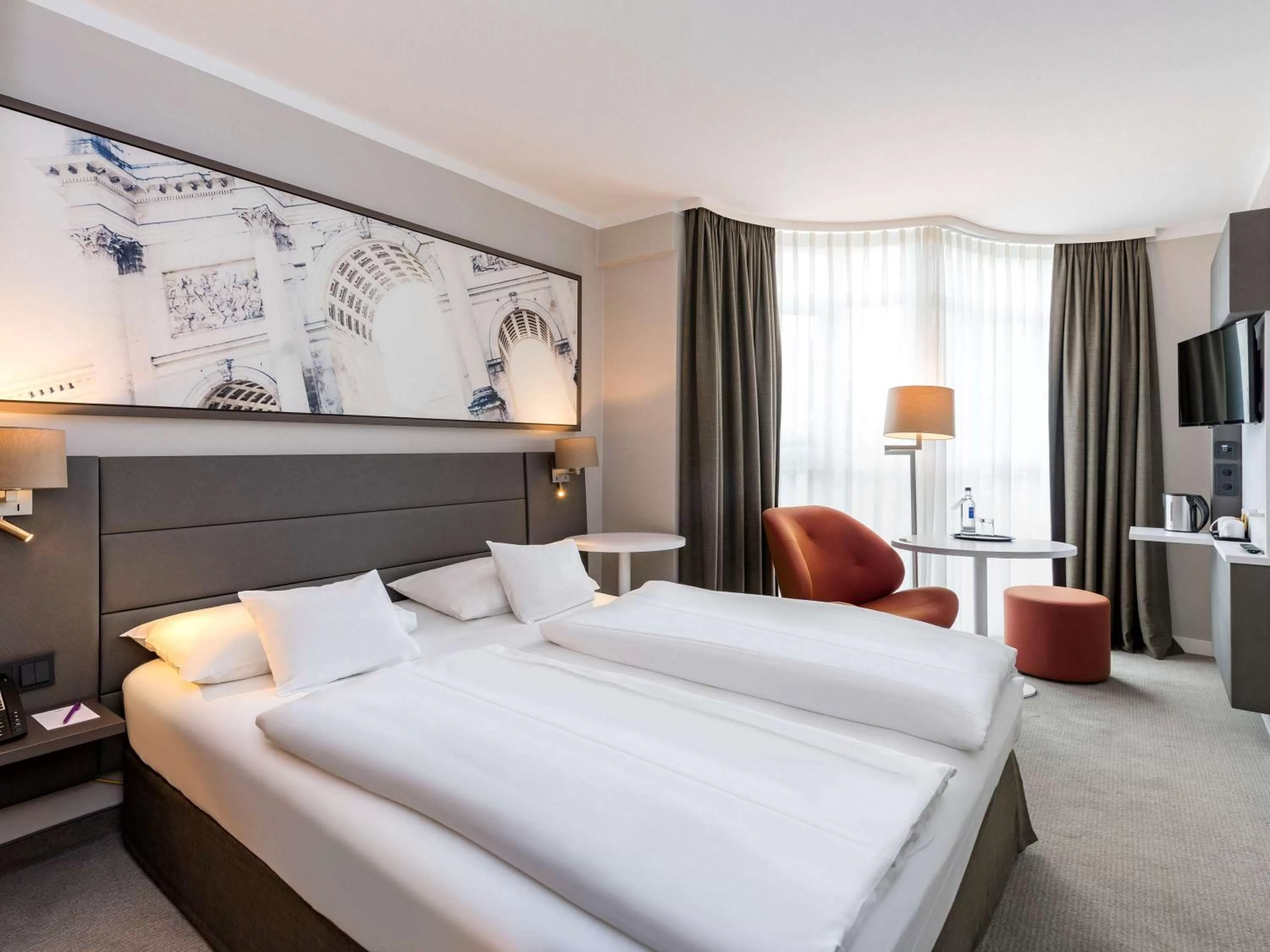 Property building, Bed in Mercure München City Schwabing
