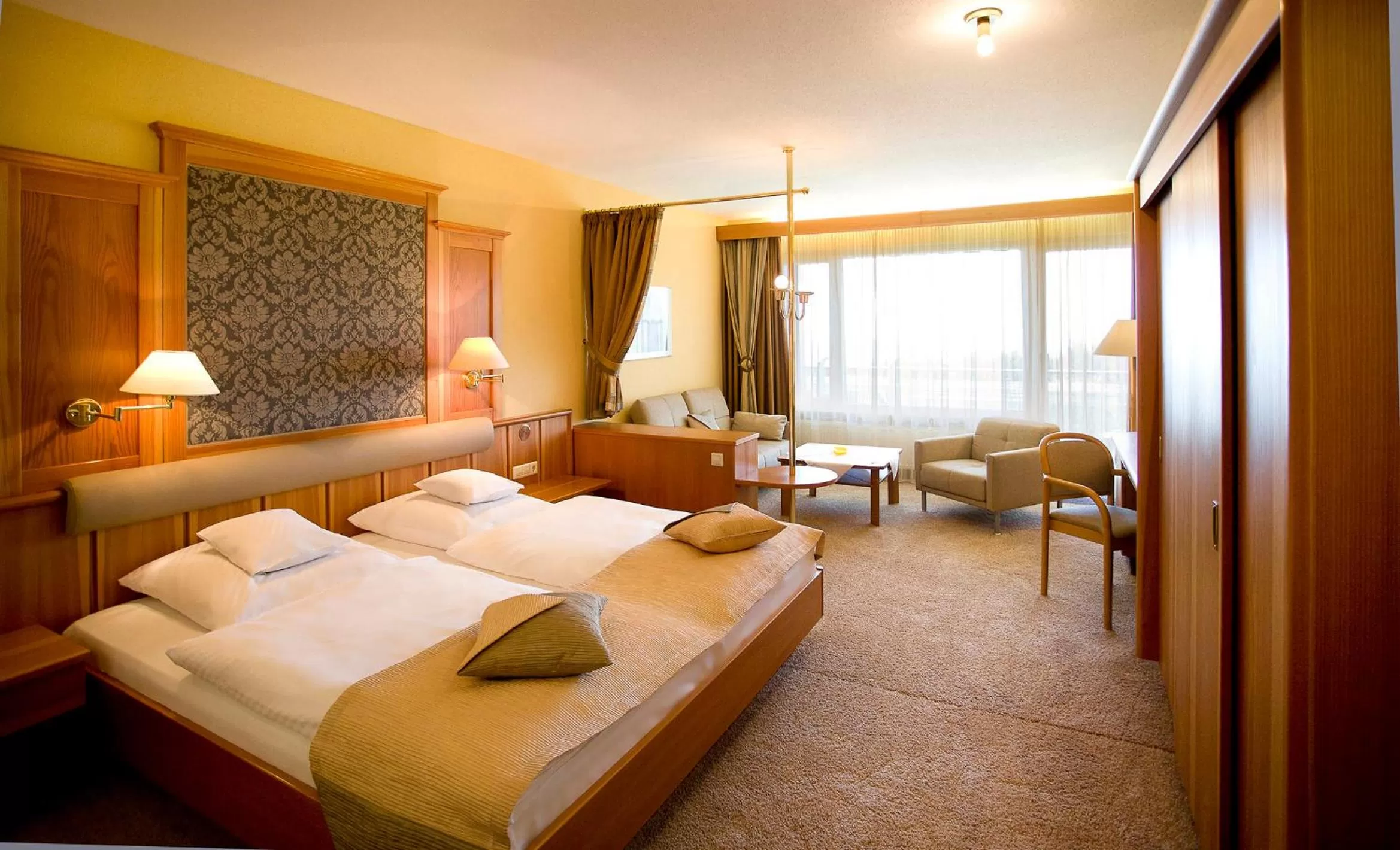 Photo of the whole room, Bed in Wellness-& Nationalpark Hotel Schliffkopf, BWSC