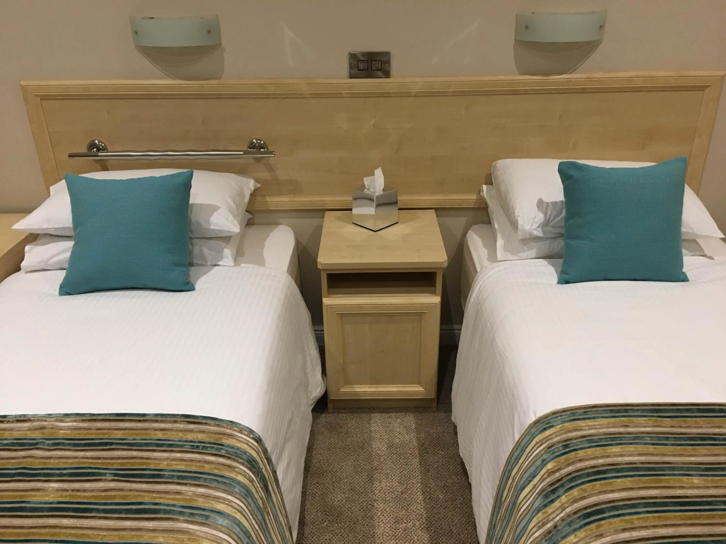 Bedroom, Bed in The Lodge Hotel