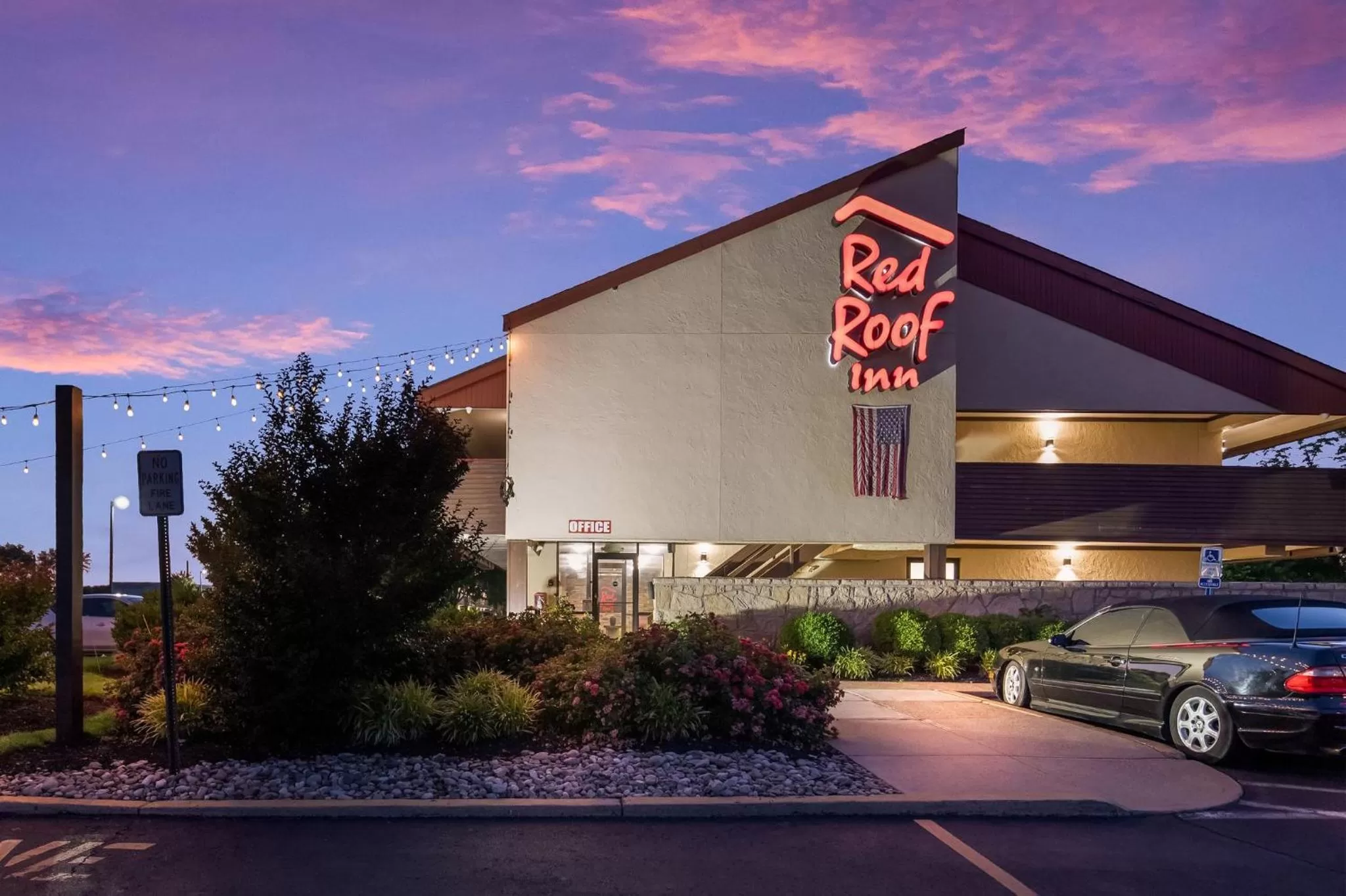 Property building in Red Roof Inn Philadelphia - Trevose