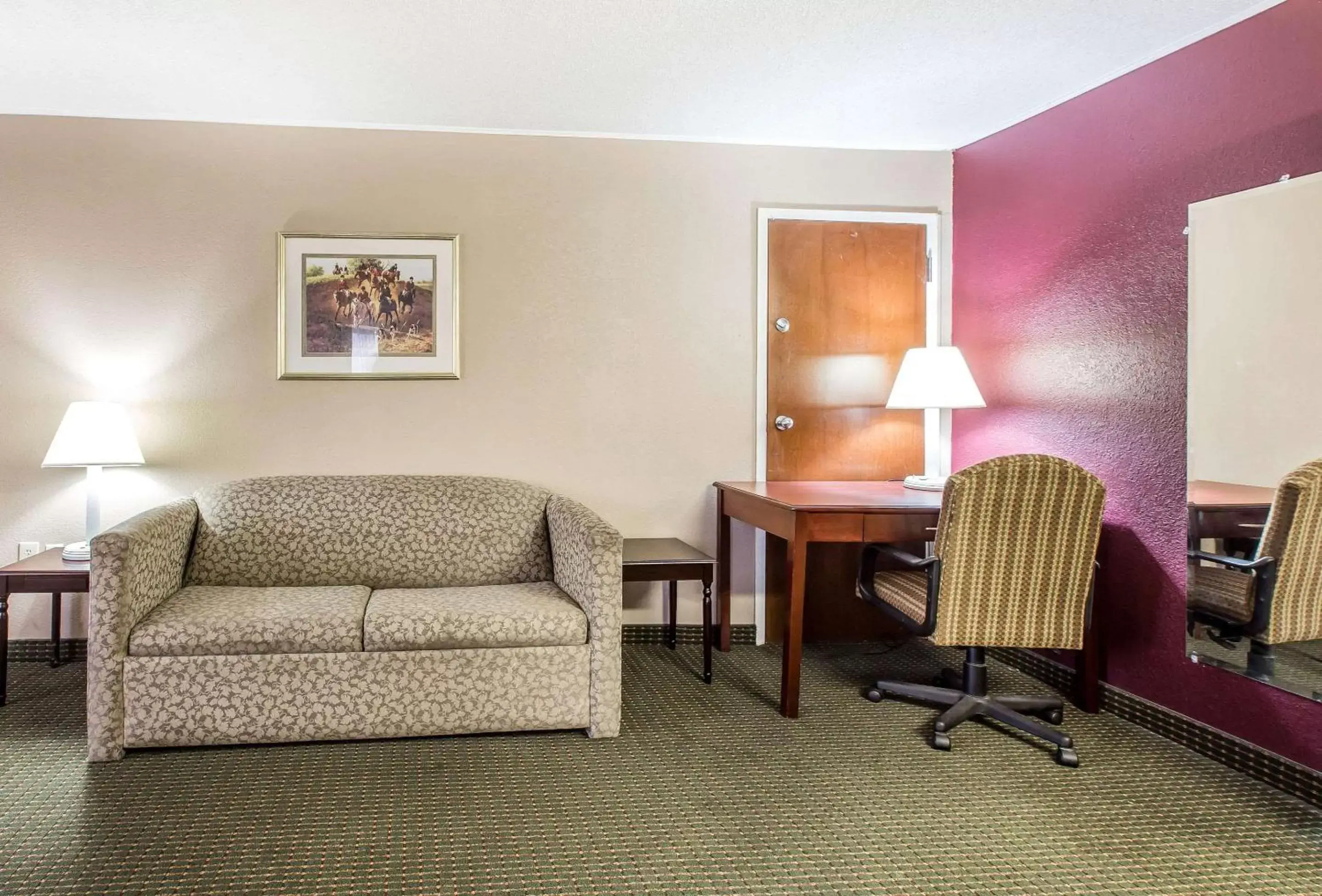 Bedroom, Seating Area in Quality Inn