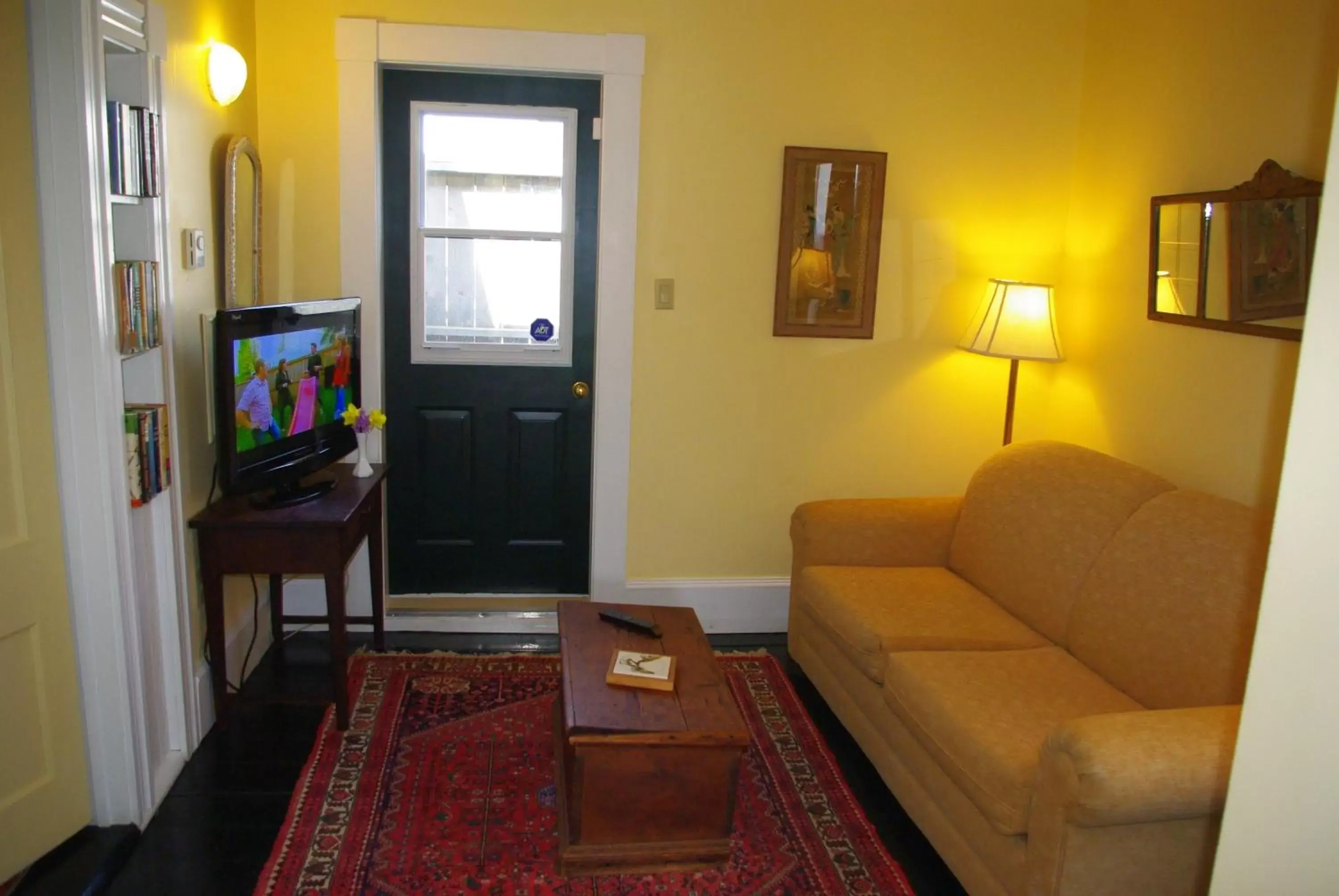 Day, Seating Area in The Garrison House Inn