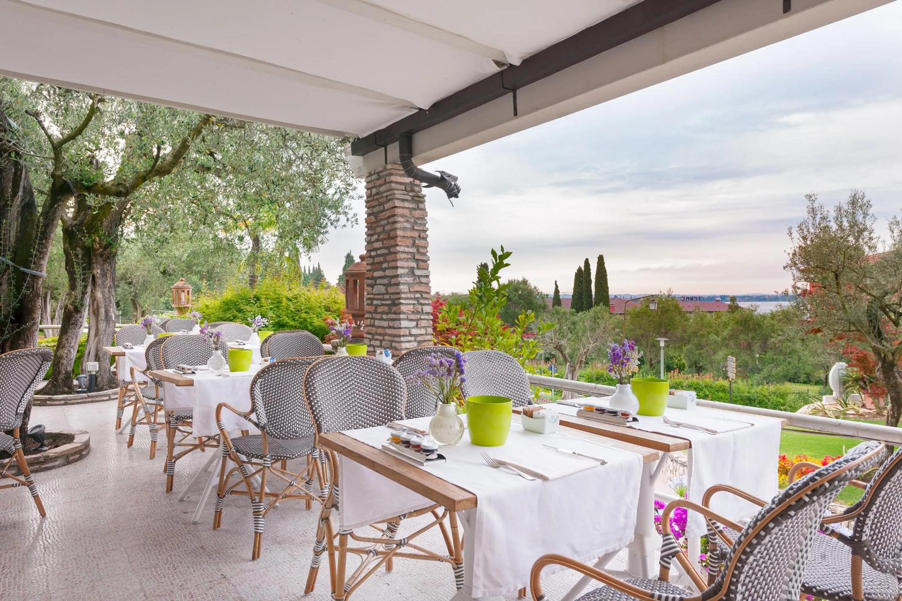 Restaurant/places to eat in Olivi Hotel & Natural Spa