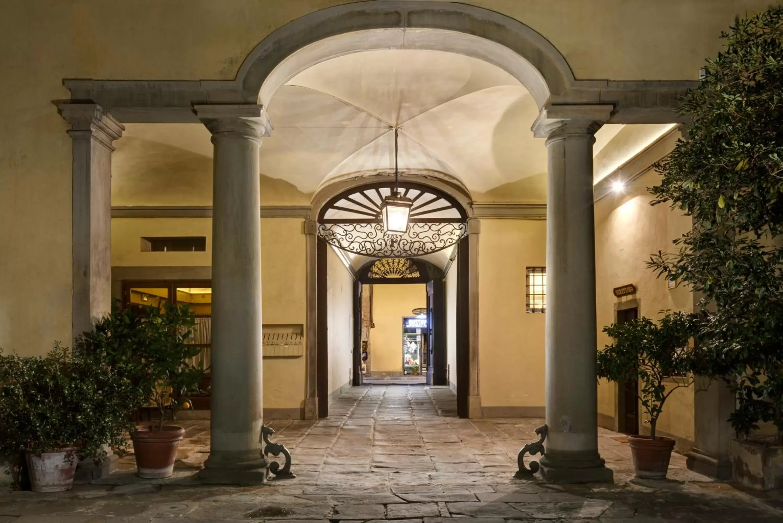 Facade/entrance in Palazzo Niccolini al Duomo