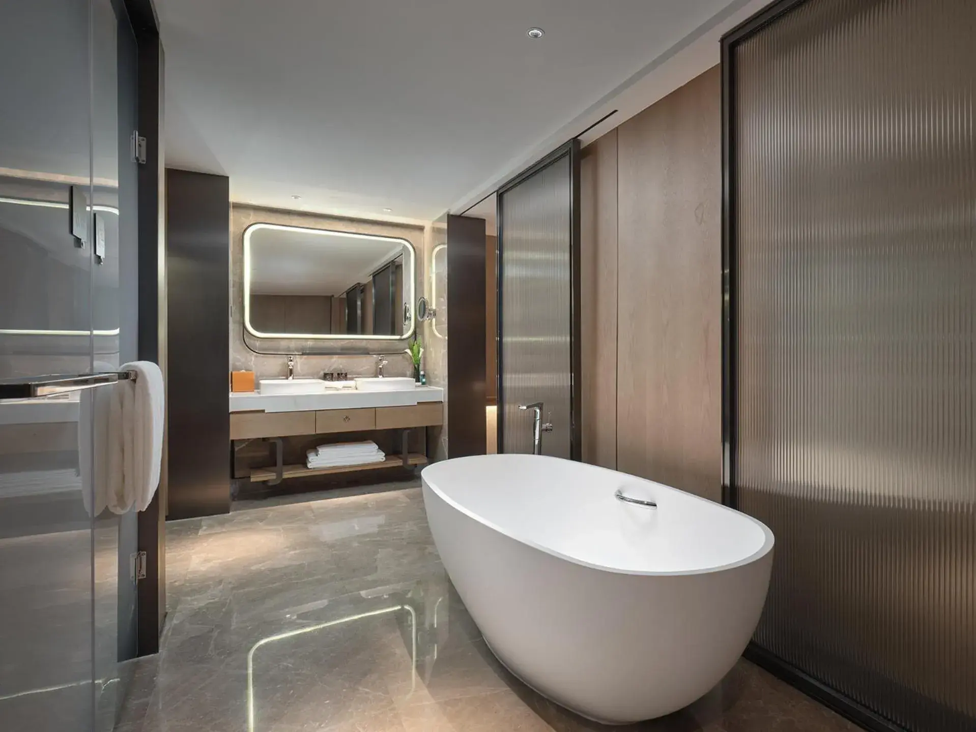 Photo of the whole room, Bathroom in Crowne Plaza Hohhot City Center