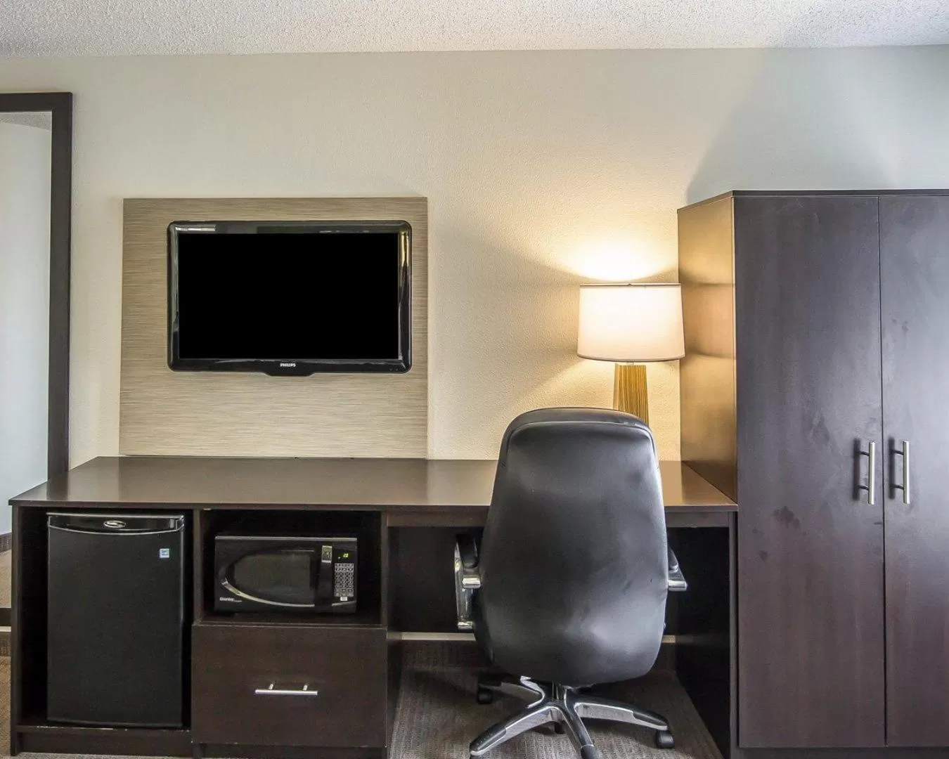 TV and multimedia in Sleep Inn South Joplin