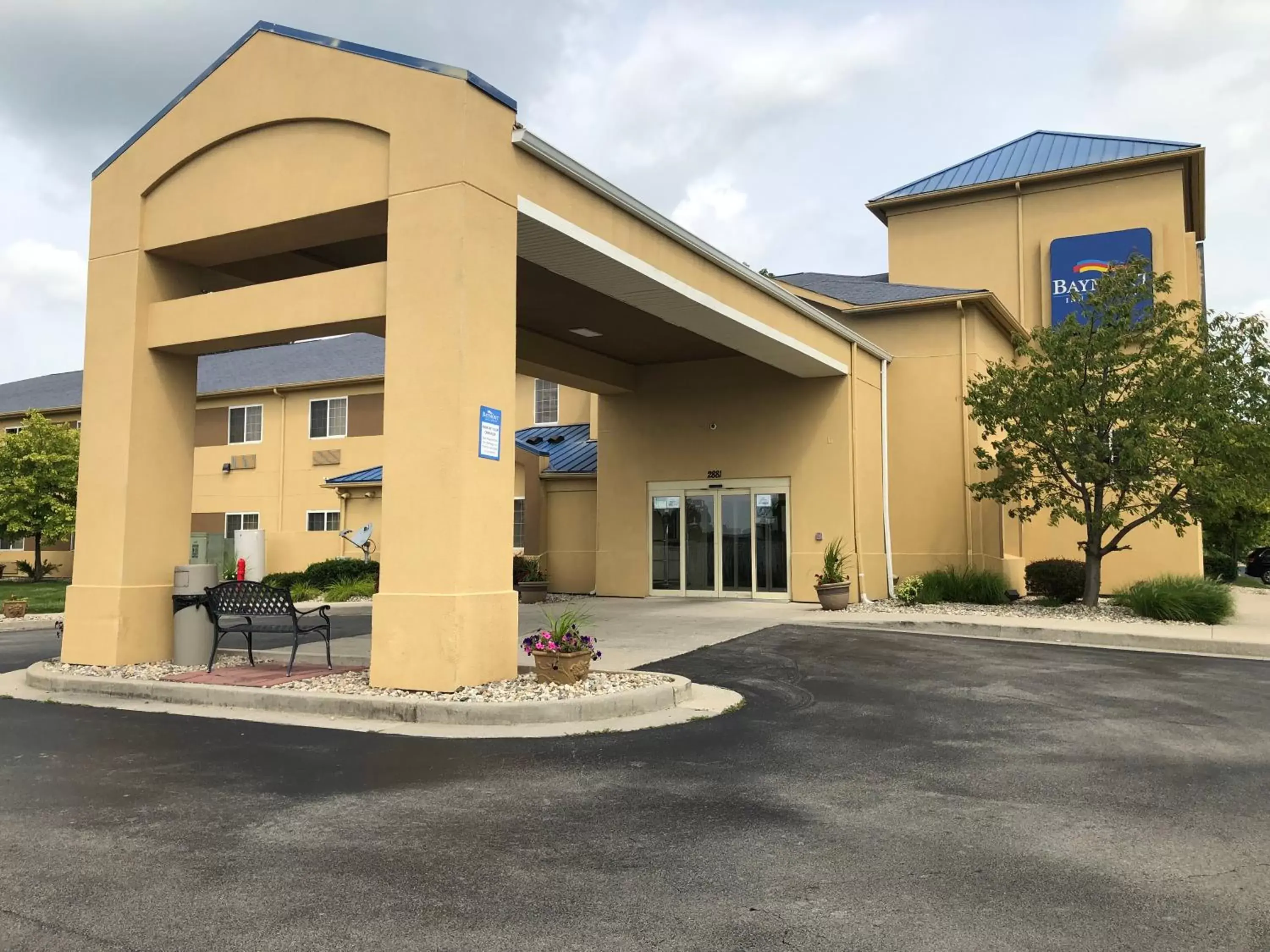 Facade/entrance, Property Building in Baymont by Wyndham Fort Wayne