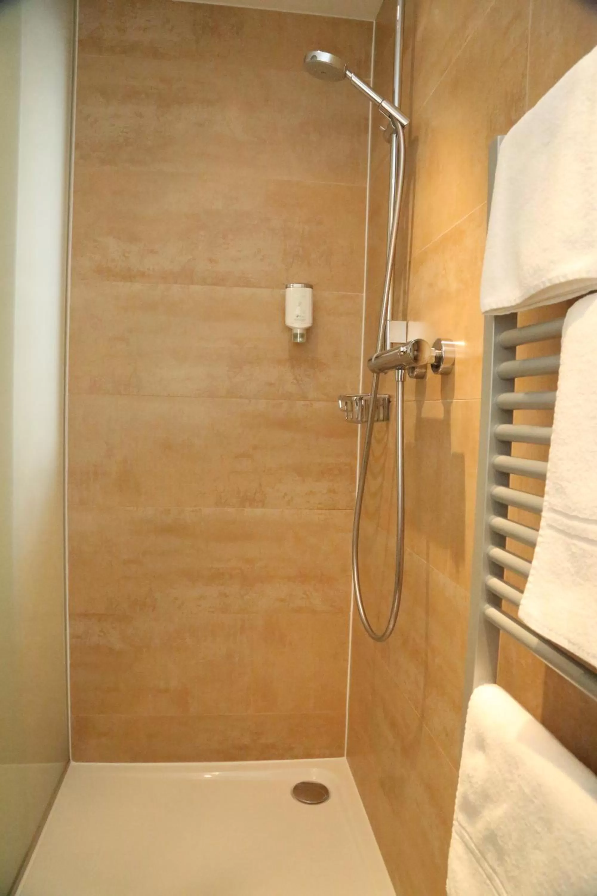 Bathroom in Prielmayerhof HOTEL