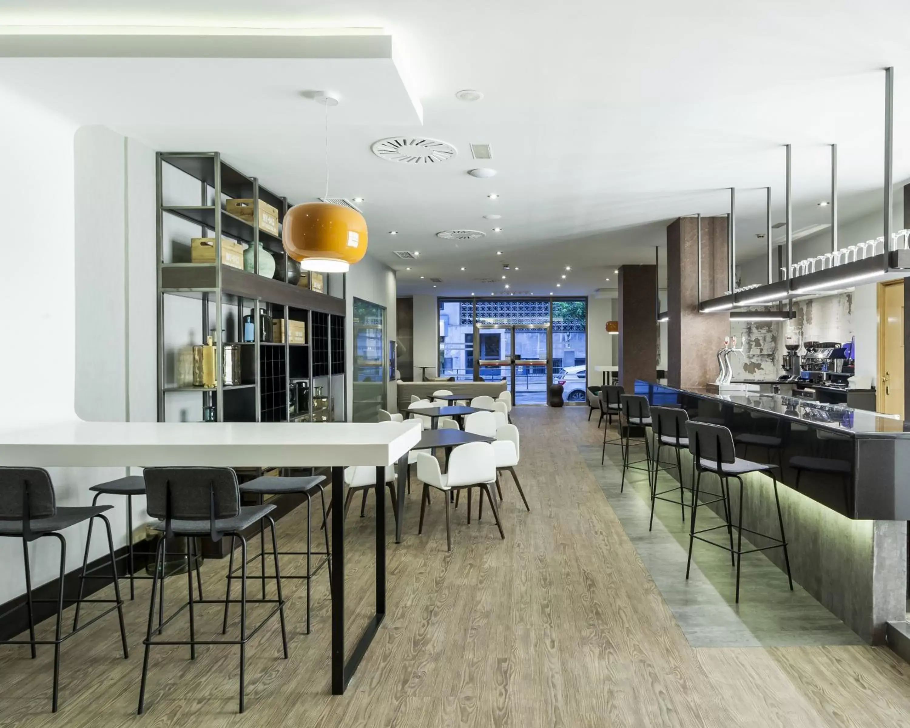 Restaurant/places to eat in Hotel Ilunion Bilbao Restaurant/places to eat in Hotel Ilunion Bilbao