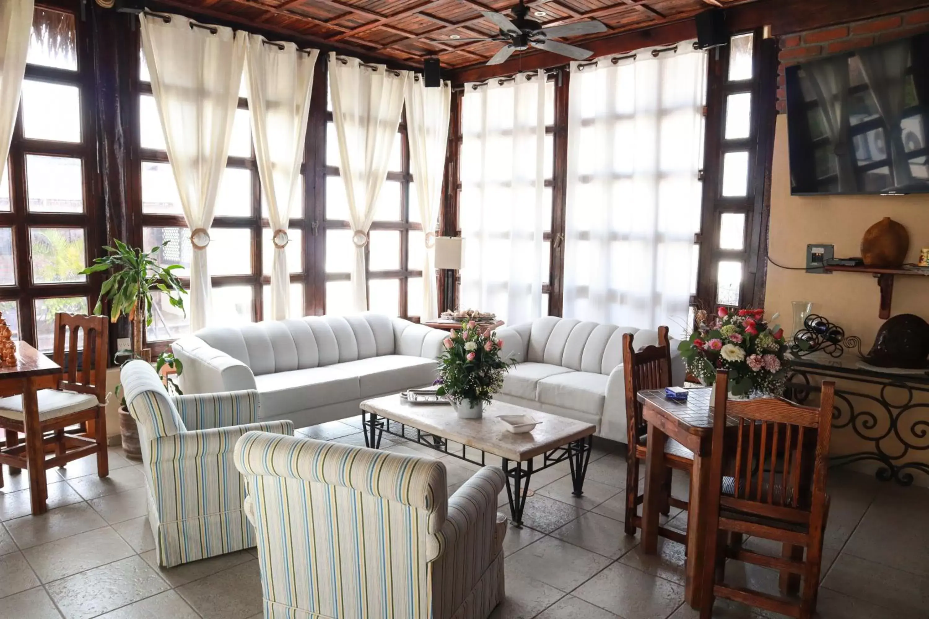 Communal lounge/ TV room in Residence Las Flores