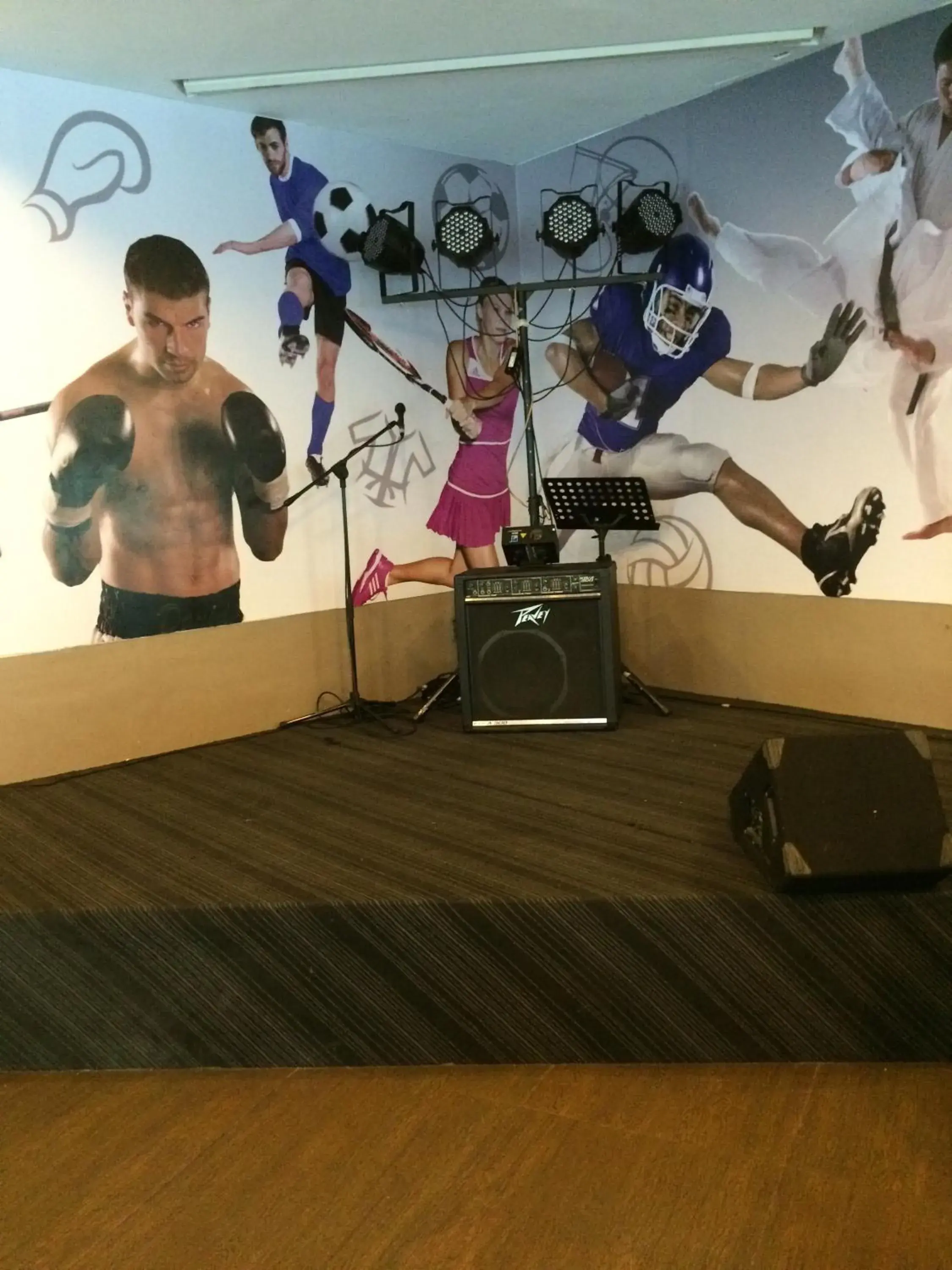 Lounge or bar in El Cielito Inn - Sta. Rosa Lounge or bar in El Cielito Inn - Sta. Rosa