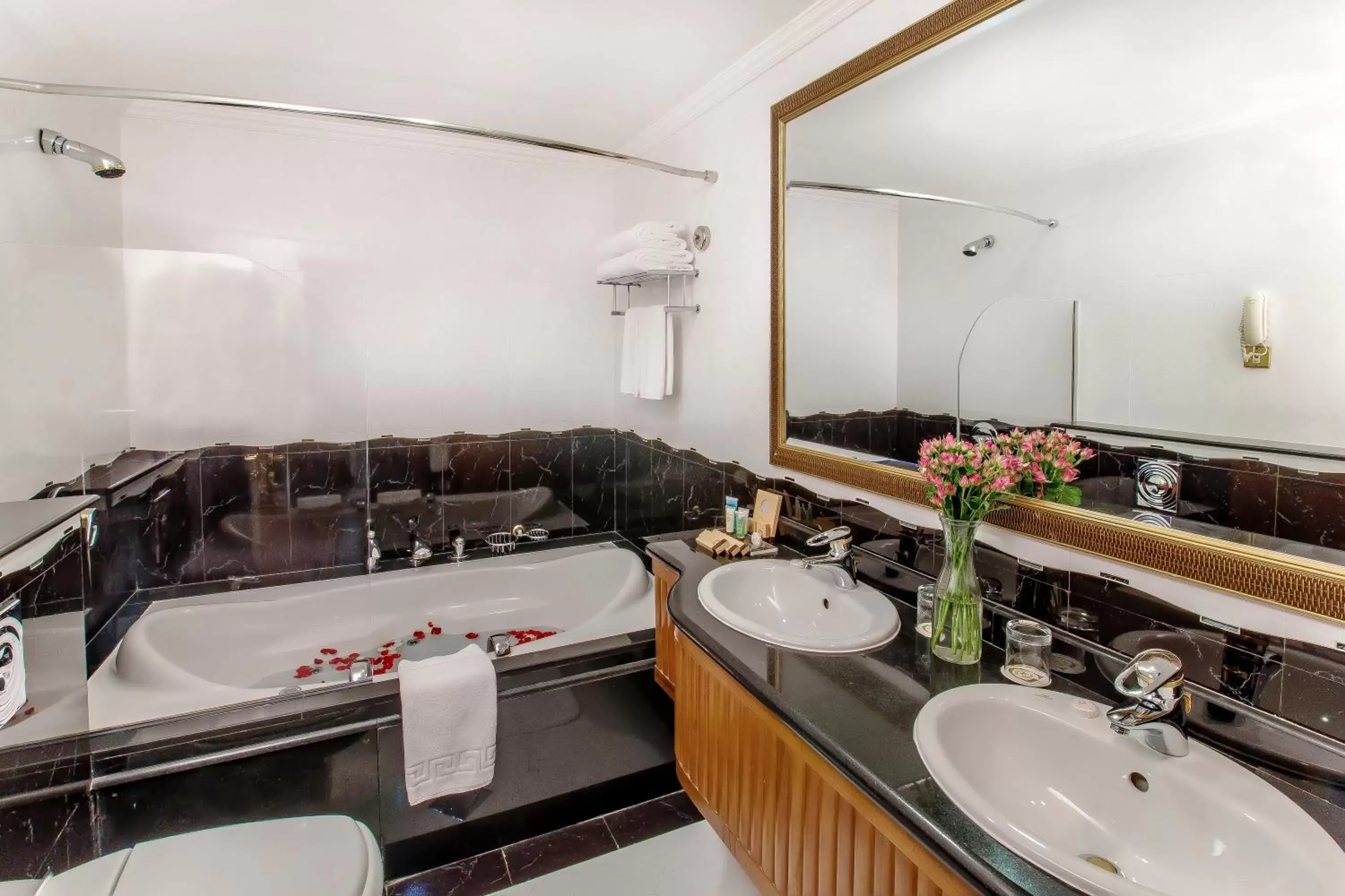 Shower, Bathroom in Grand Excelsior Hotel - Bur Dubai