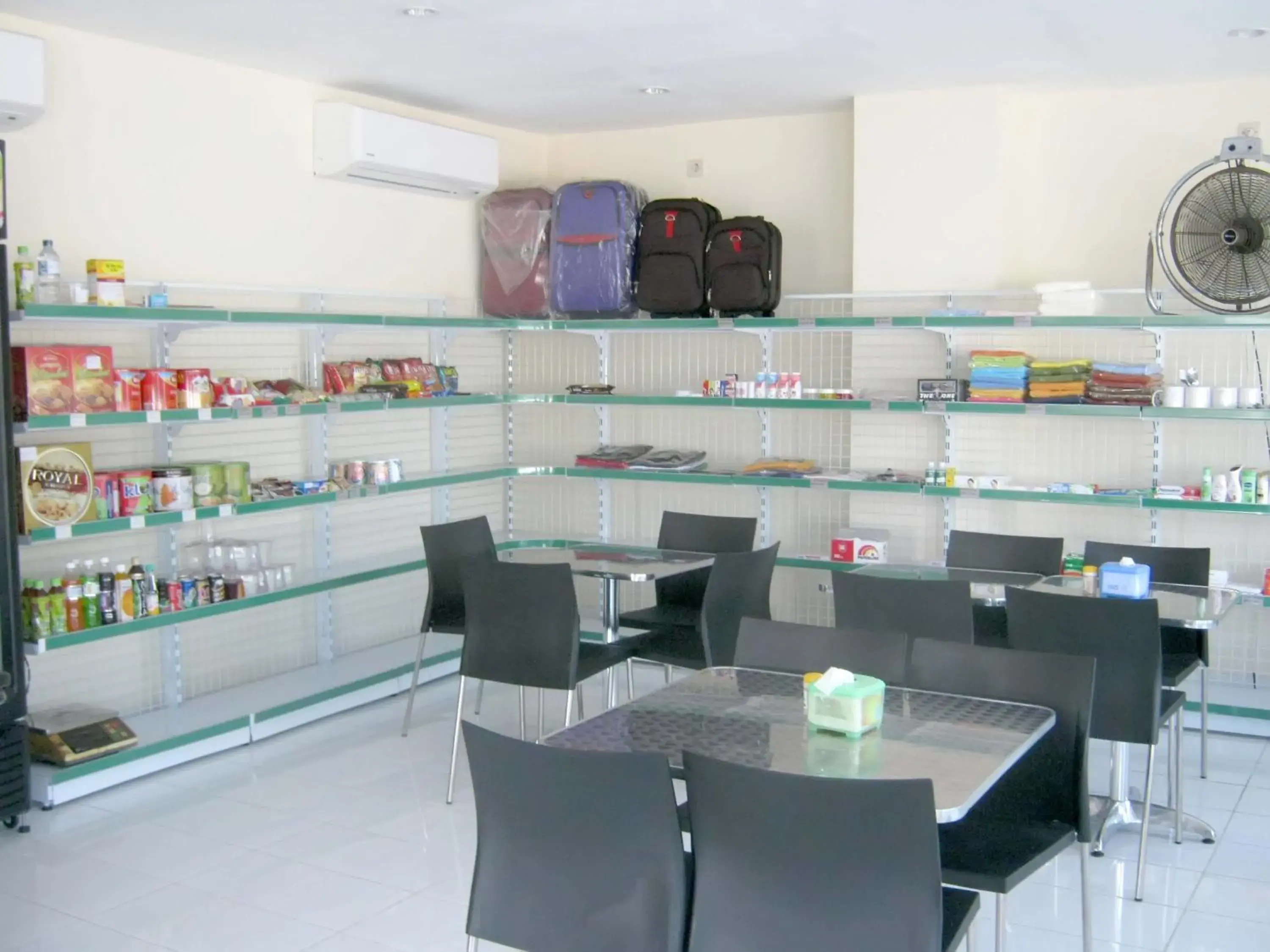 Restaurant/places to eat in Grace Setia Hotel Restaurant/places to eat in Grace Setia Hotel