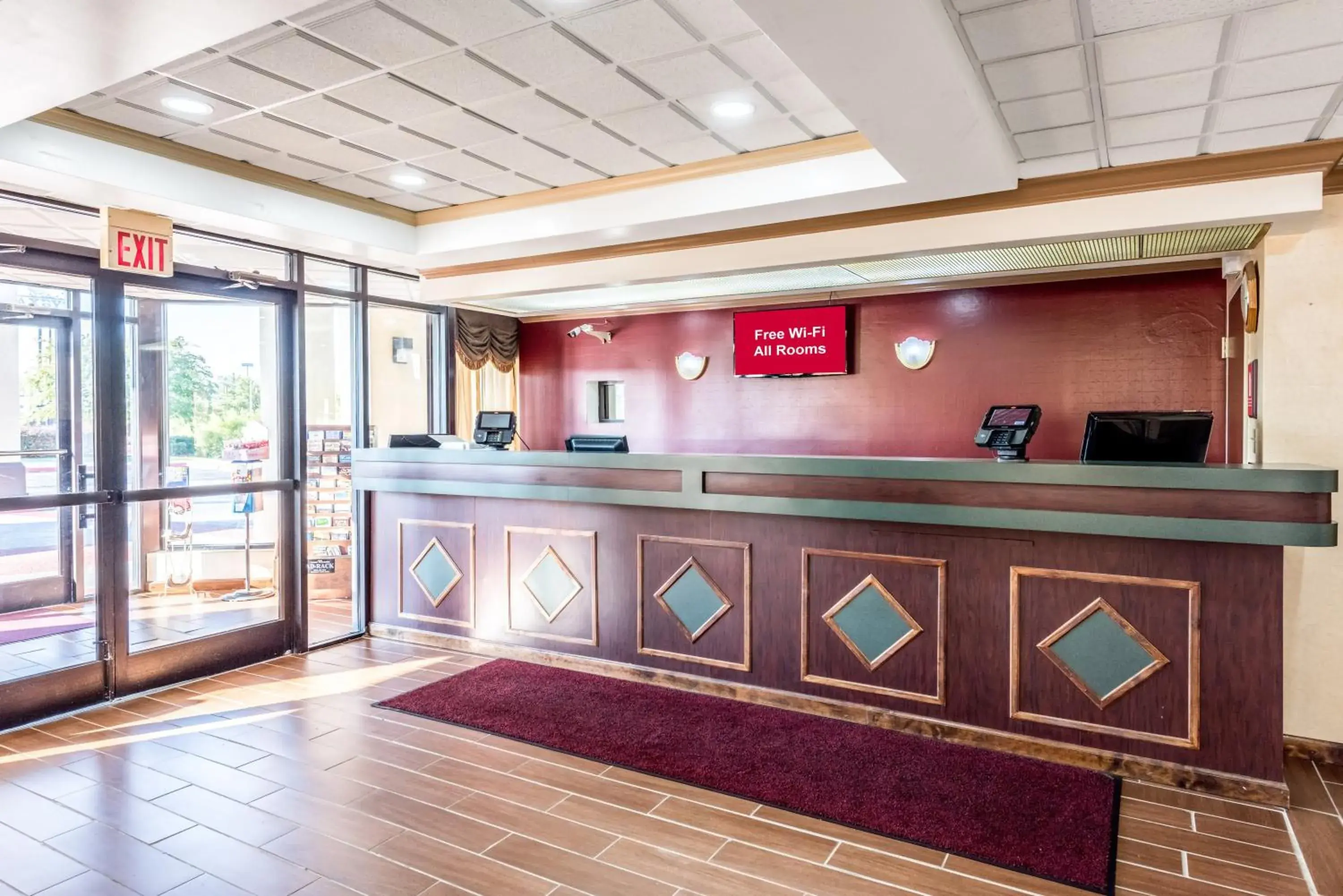 Lobby or reception, Lobby/Reception in Red Roof Inn & Suites Clinton