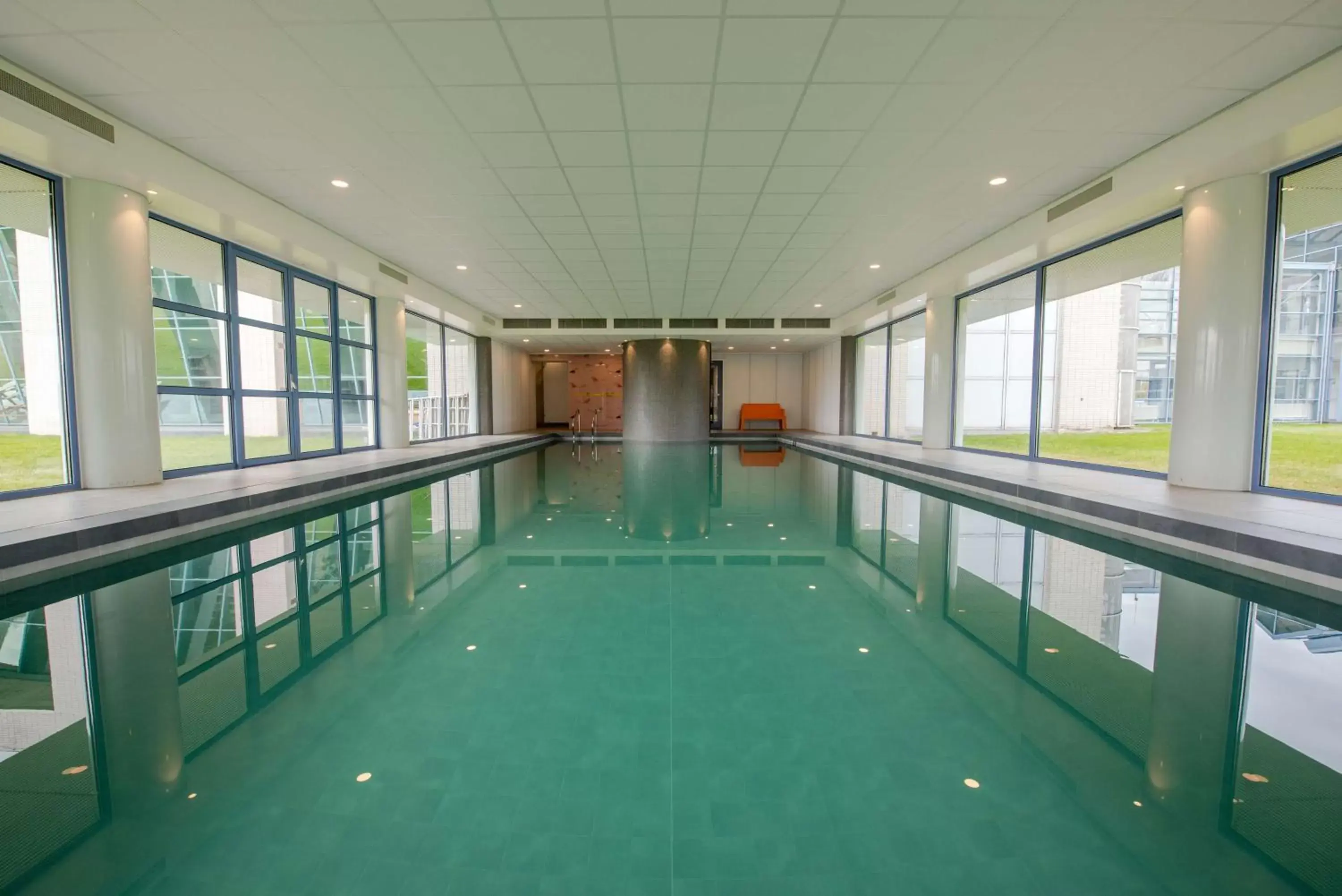 Pool view in Flonk Hotel Groningen Zuid, BW Signature Collection Pool view in Flonk Hotel Groningen Zuid, BW Signature Collection