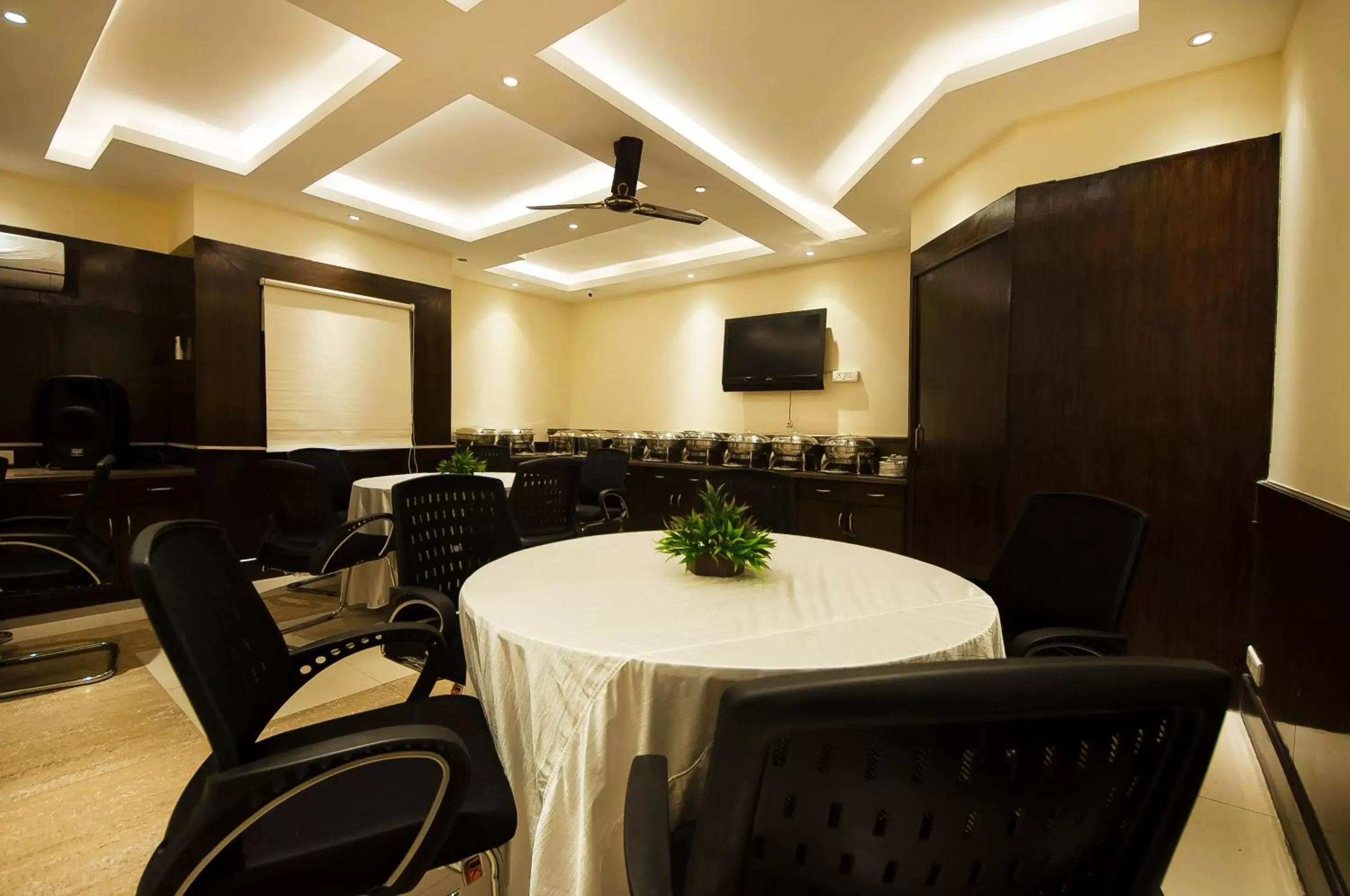 Meeting/conference room in The Oakland Plaza by Orion Hotels