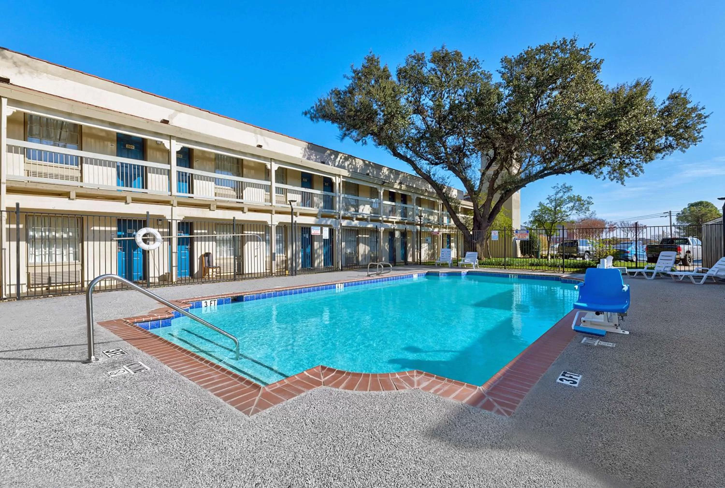 Activities in Studio 6-Denton, TX - UNT