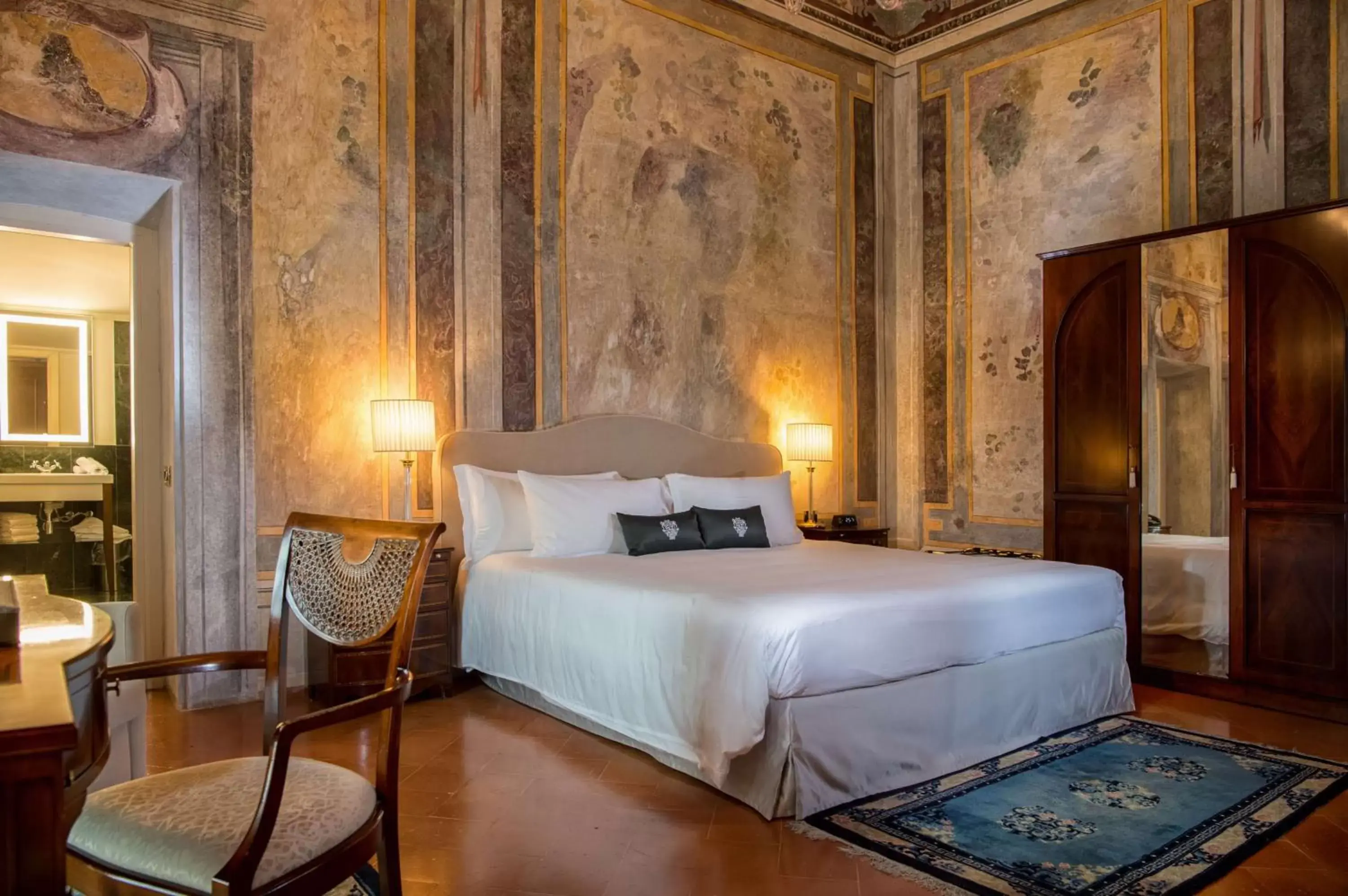 Bedroom, Bed in Grand Hotel Villa Torretta, Curio Collection by Hilton Bedroom, Bed in Grand Hotel Villa Torretta, Curio Collection by Hilton