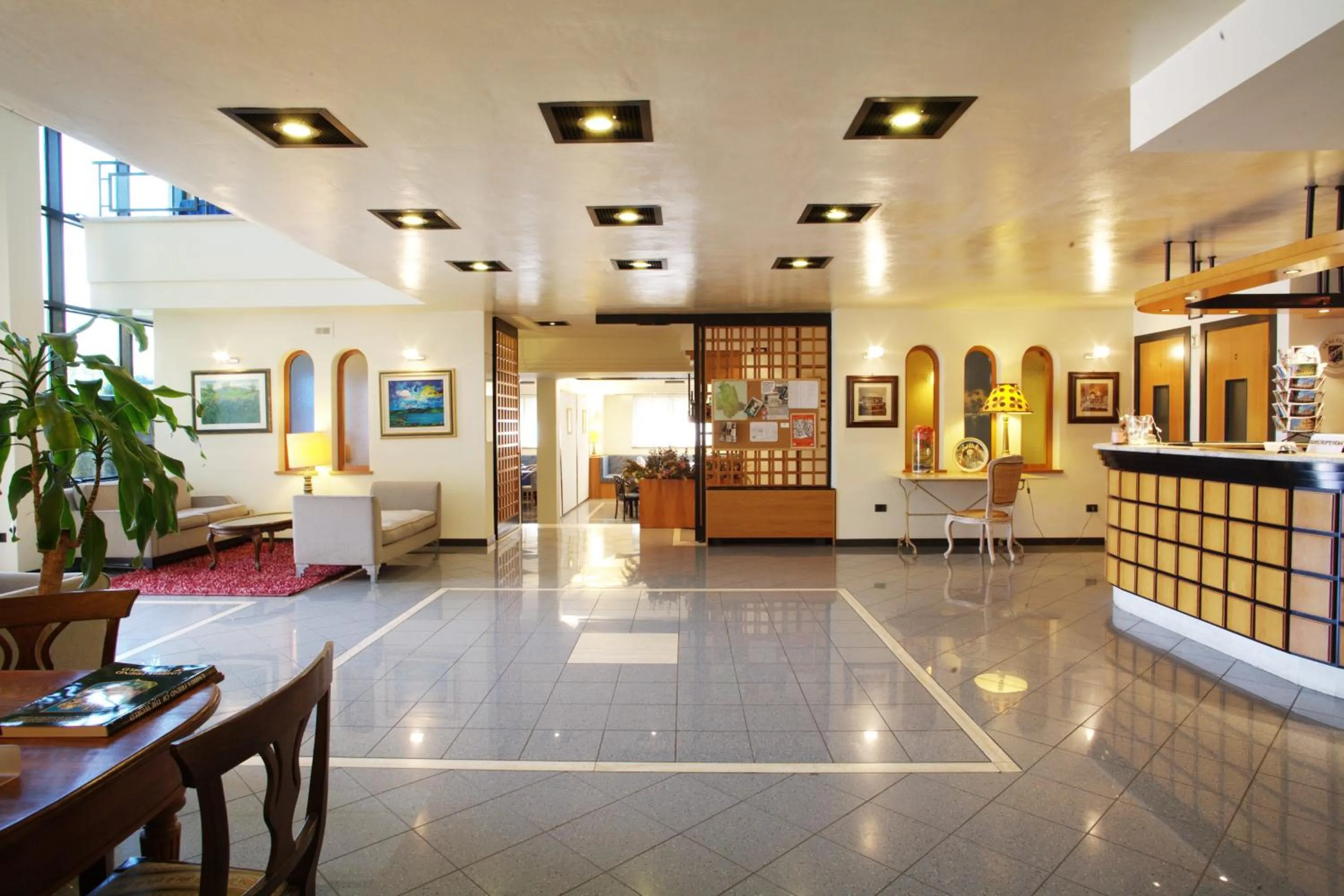 Lobby or reception in Hotel Cristallo di La Rosetta Srl