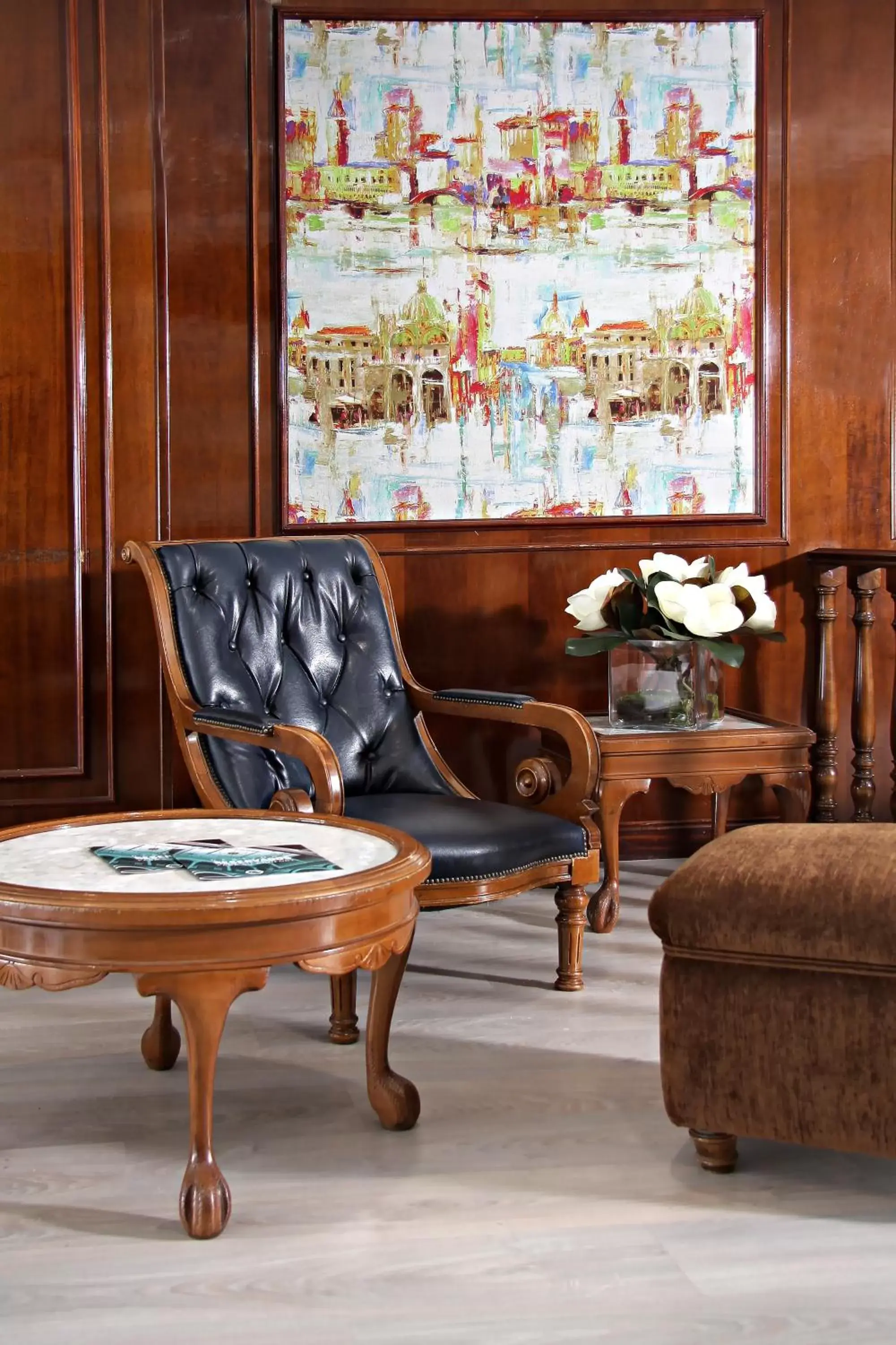 Seating Area in Hotel Zaragoza Royal