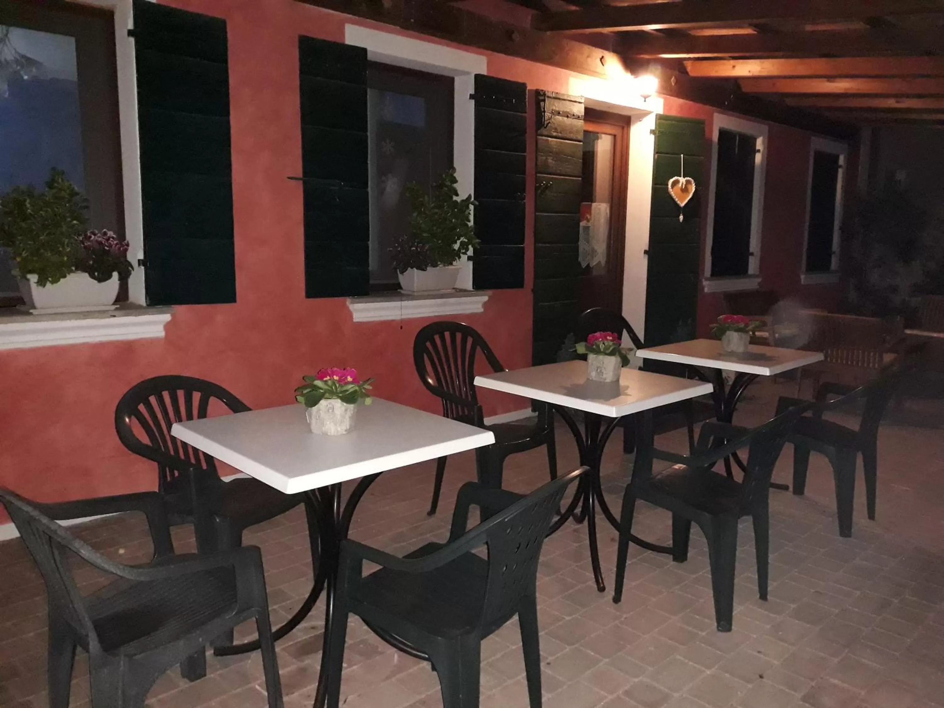 Facade/entrance in Barone Rosso