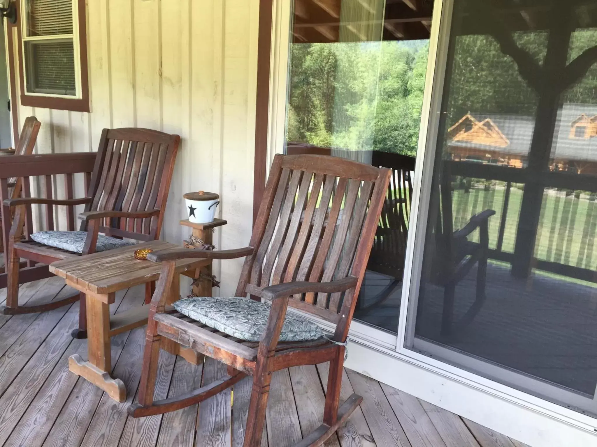 Patio, Balcony/Terrace in Rough Cut Lodge